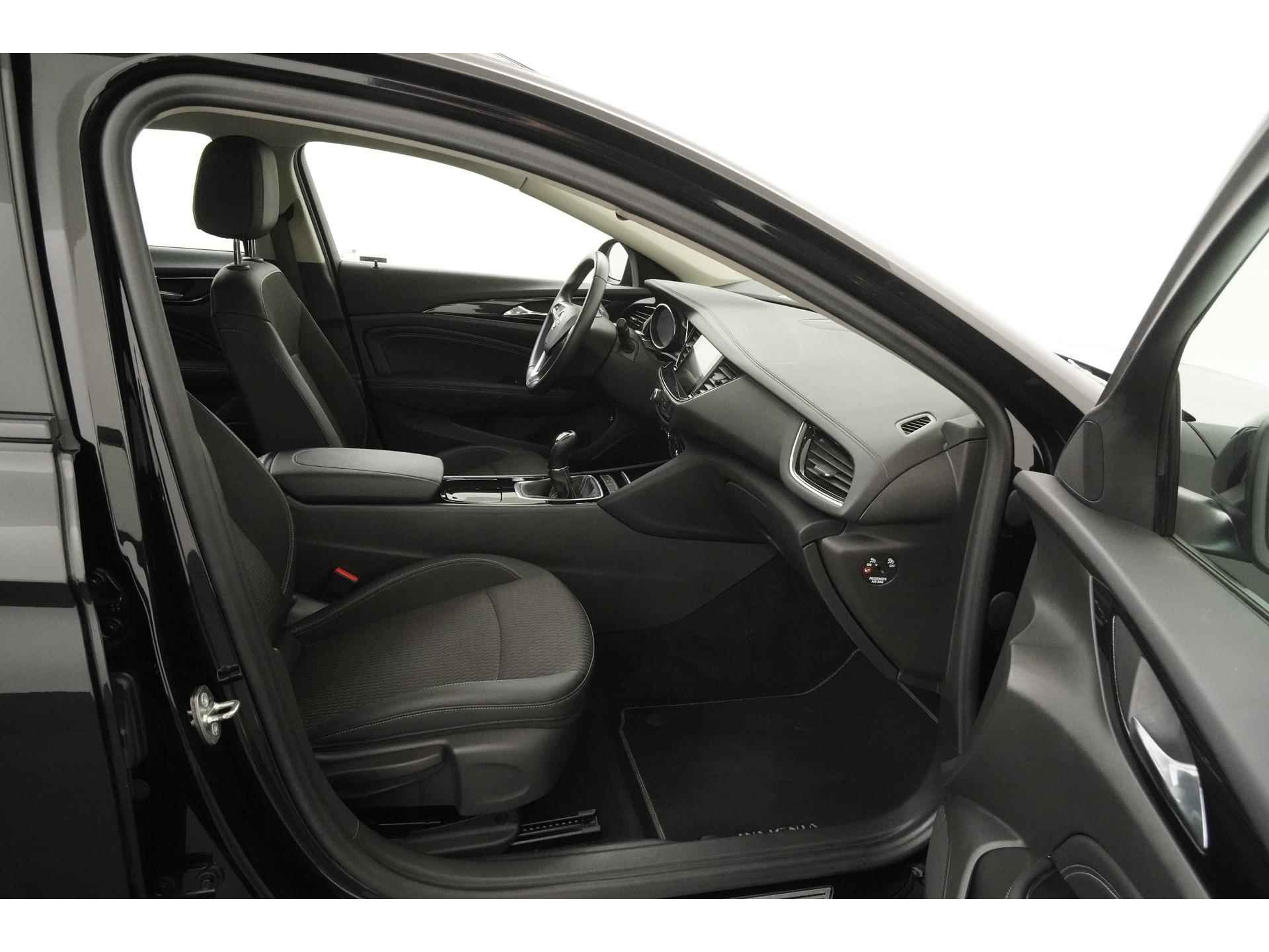 Opel Insignia Sports Tourer 1.5 Turbo Innovation | Camera | Apple Carplay | Navigatie | Zondag Open! - 29/37