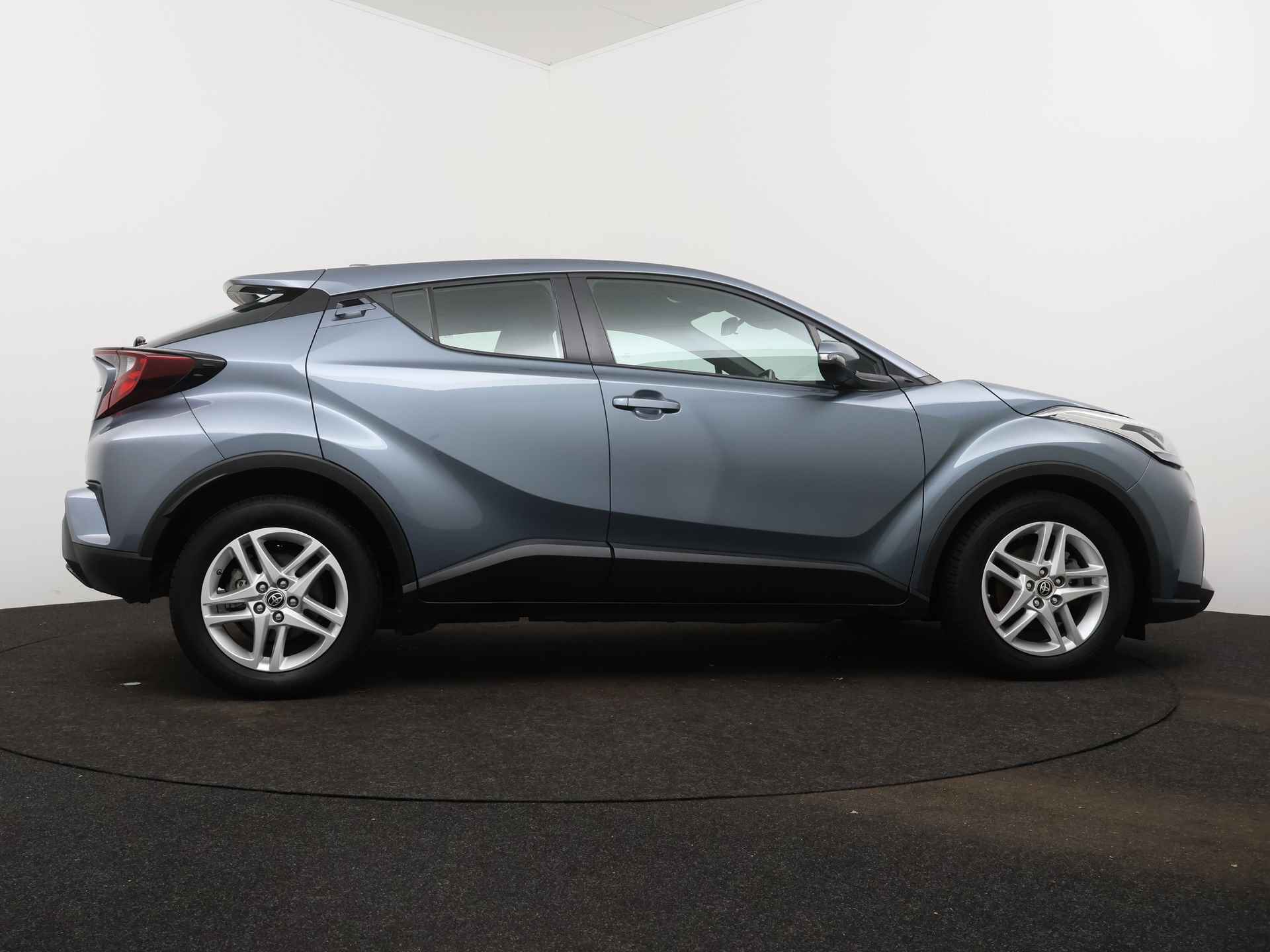 Toyota C-HR 1.8 Hybrid Business Limited - 16/42