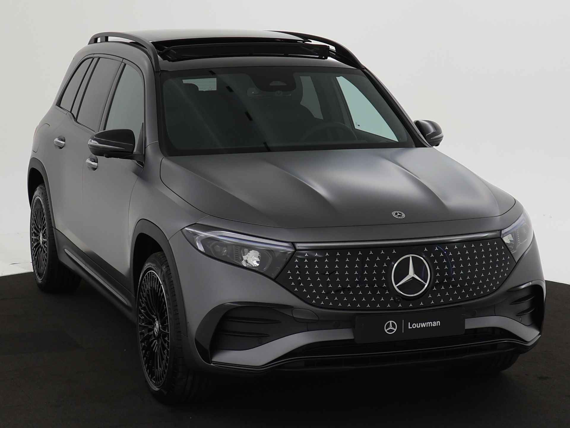 Mercedes-Benz EQB 250+ AMG Line 71 kWh | Nightpakket | Parkeerpakket met 360°-camera | KEYLESS-GO comfort pakket | Burmester Surround Sound systeem | EASY PACK achterklep | Extra USB-poorten | - 24/40