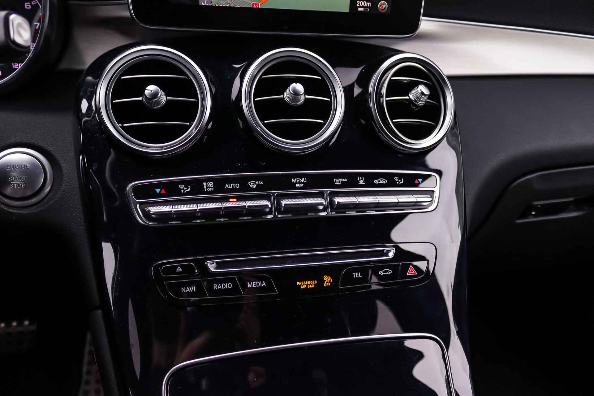 Mercedes-Benz GLC GLC 43 AMG Coupé Automaat 4MATIC | Distronic | Head-Up | Stoelventilatie | Comand Online | Burmester Audio | Sfeerverlichting | LED | Trekhaak - 11/47