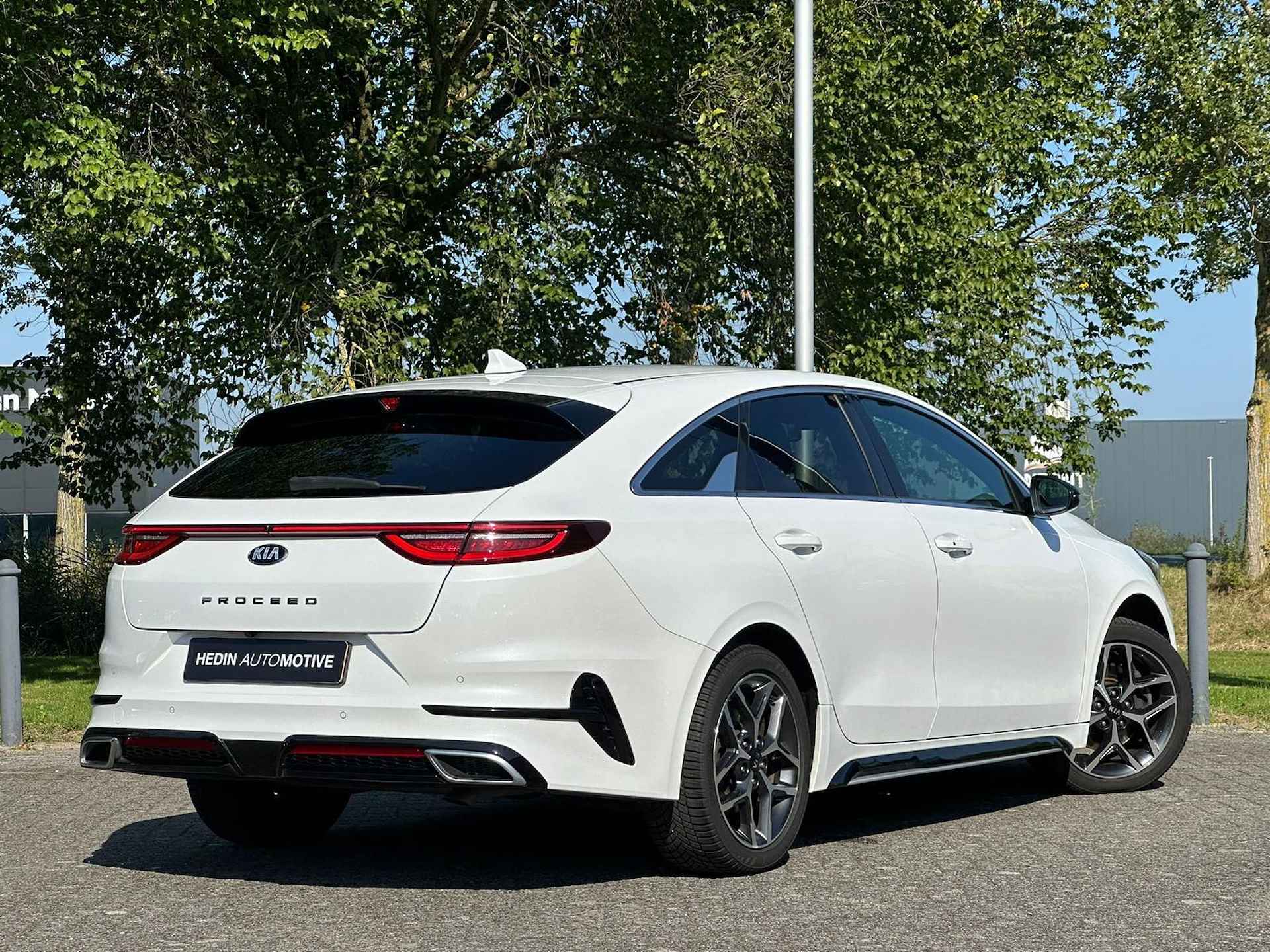 Kia ProCeed 1.0 T-GDI 120PK GT-Line | NAVIGATIE | CAMERA | SPORTSTOELEN | STOEL/STUURVERW. | CARPLAY | PDC | LMV 17 INCH - 25/30