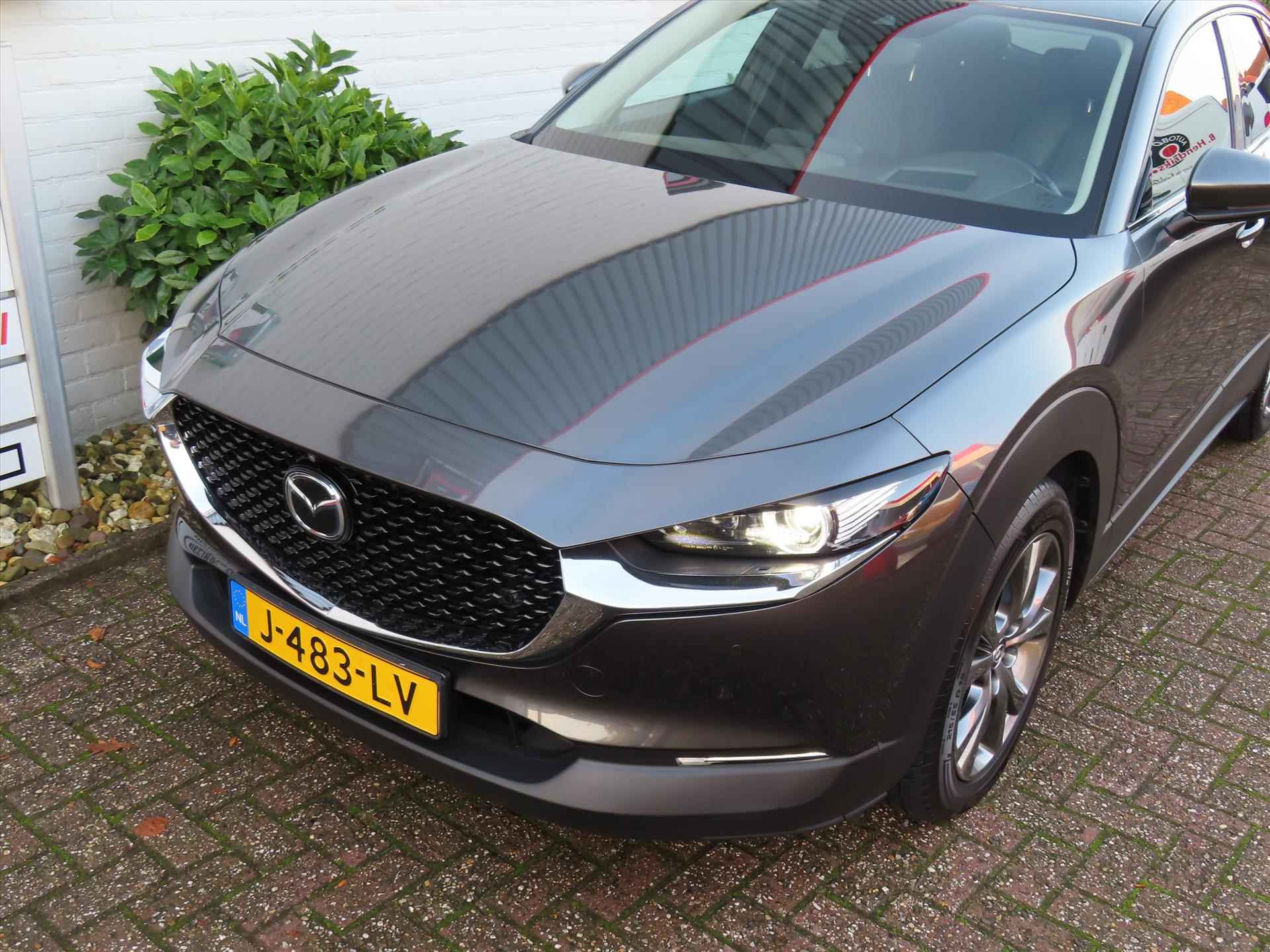 MAZDA Cx-30 Skyactiv-X 180pk Luxury/ Bose sound/ Stoel + stuurwiel verwarming/ DAB/ Schuifdak/ Adaptieve cruise/ Apple Carplay/ Head up display/ Origineel NL/ NAP - 37/42