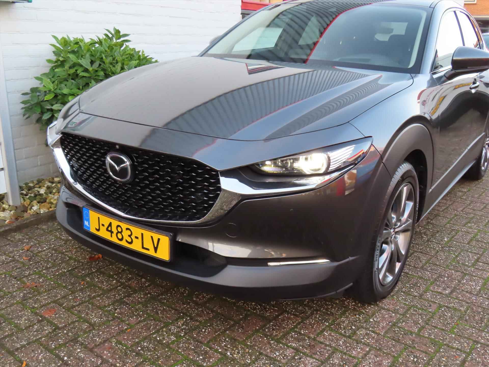 MAZDA Cx-30 Skyactiv-X 180pk Luxury/ Bose sound/ Stoel + stuurwiel verwarming/ DAB/ Schuifdak/ Adaptieve cruise/ Apple Carplay/ Head up display/ Origineel NL/ NAP - 38/42