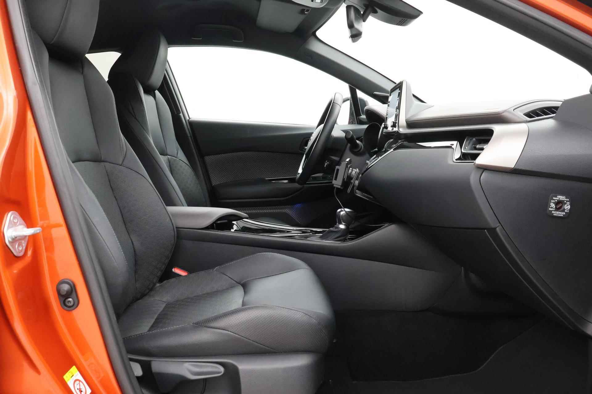 Toyota C-HR 2.0 Hybrid Launch Edition | Navigatie | JBL | Leer - 37/42