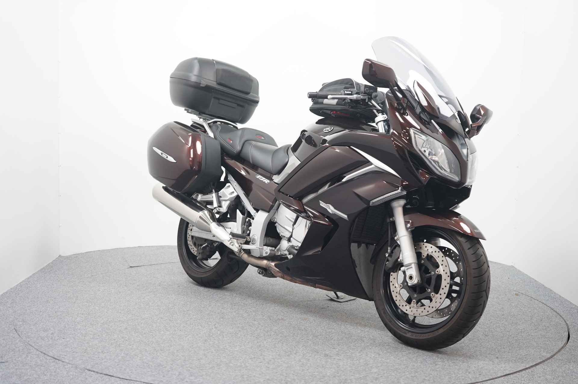 Yamaha FJR 1300 ABS - 2/17