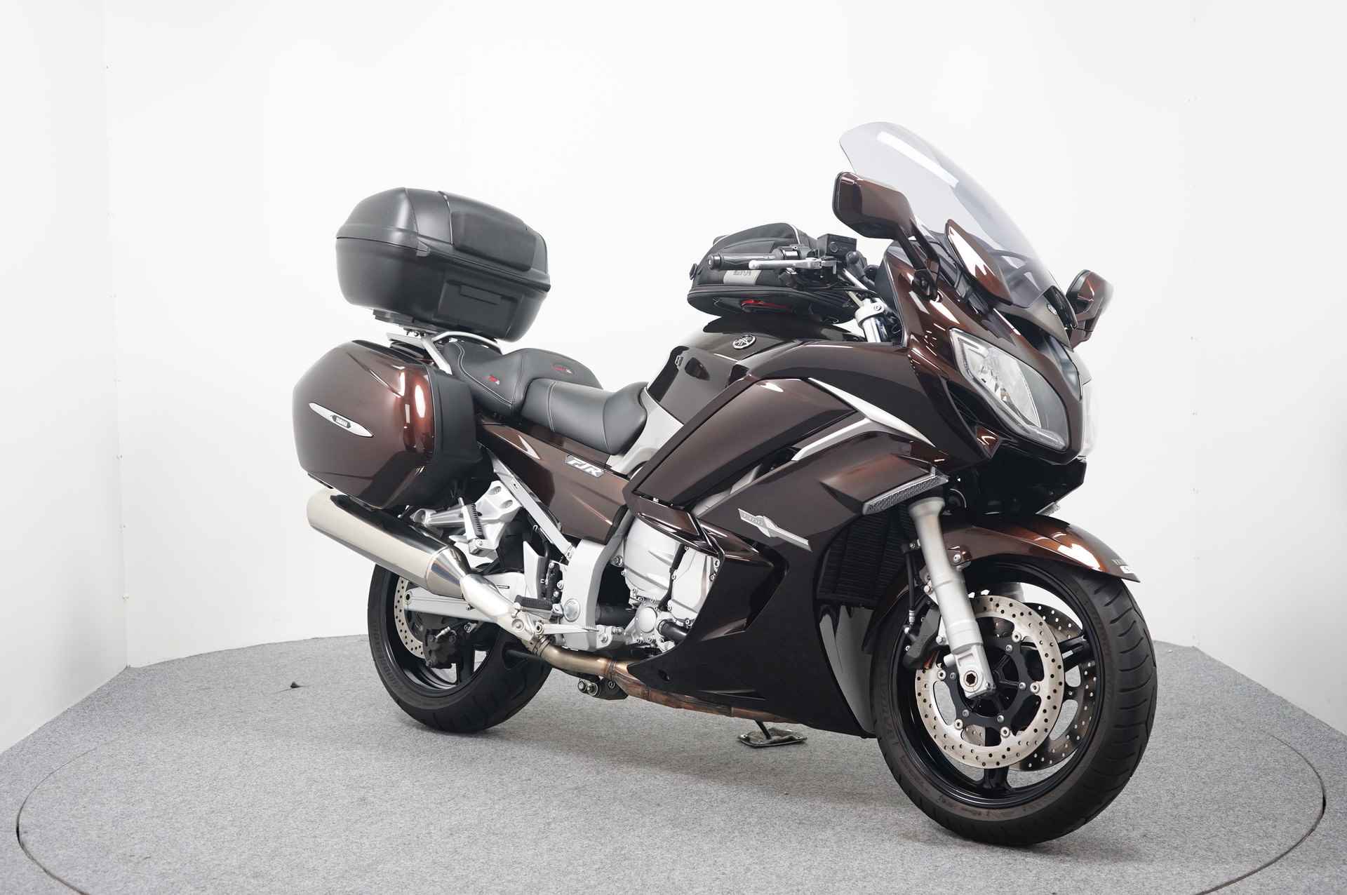 Yamaha FJR 1300 ABS - 2/18