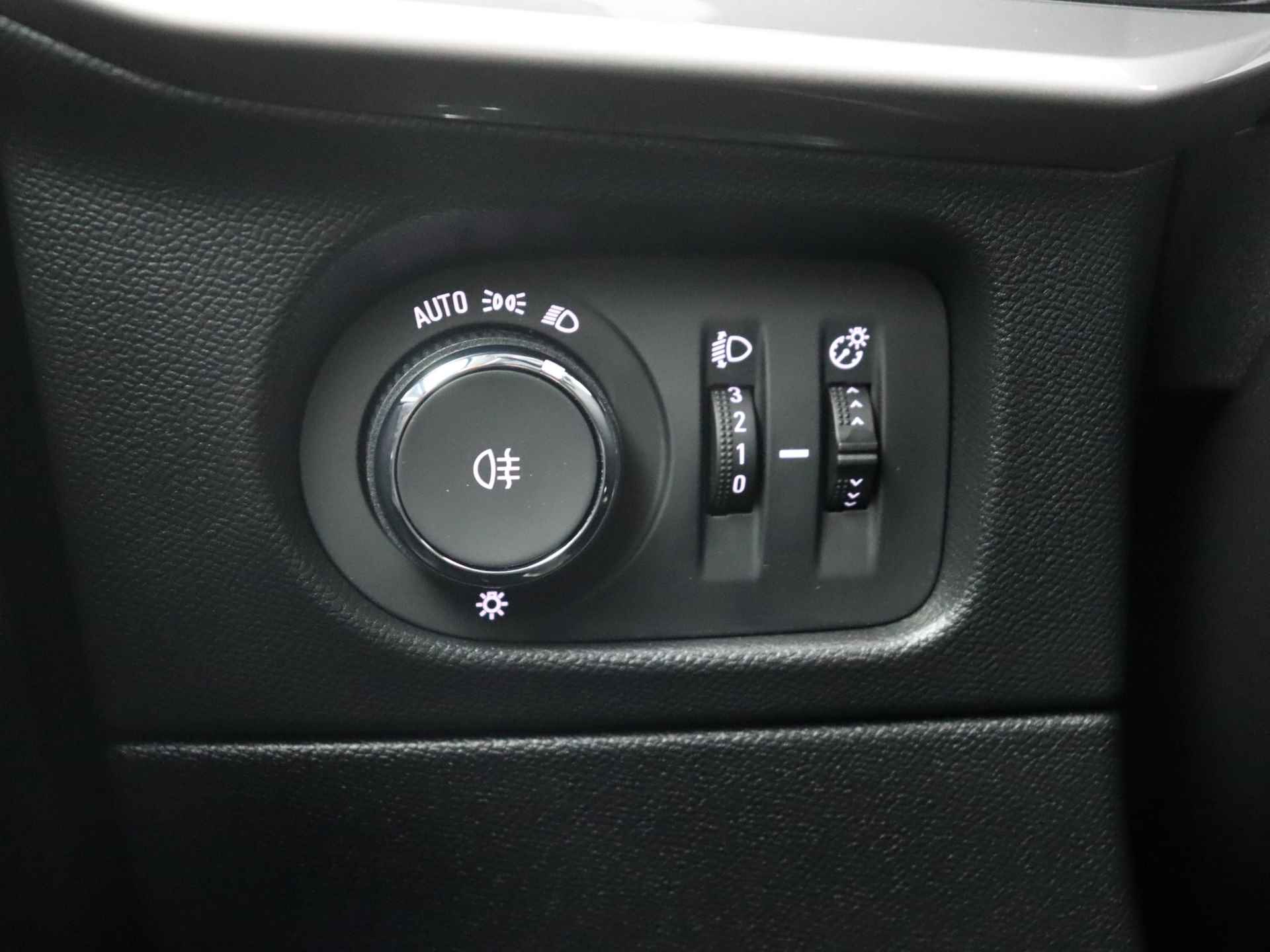 Opel Mokka 1.2 T. 100 pk Edition | Navigatie | Airco | Full-LED | Cruise Control | Apple Carplay | Android Auto | !! "Vraag een vrijblijvende offerte aan!" - 15/27