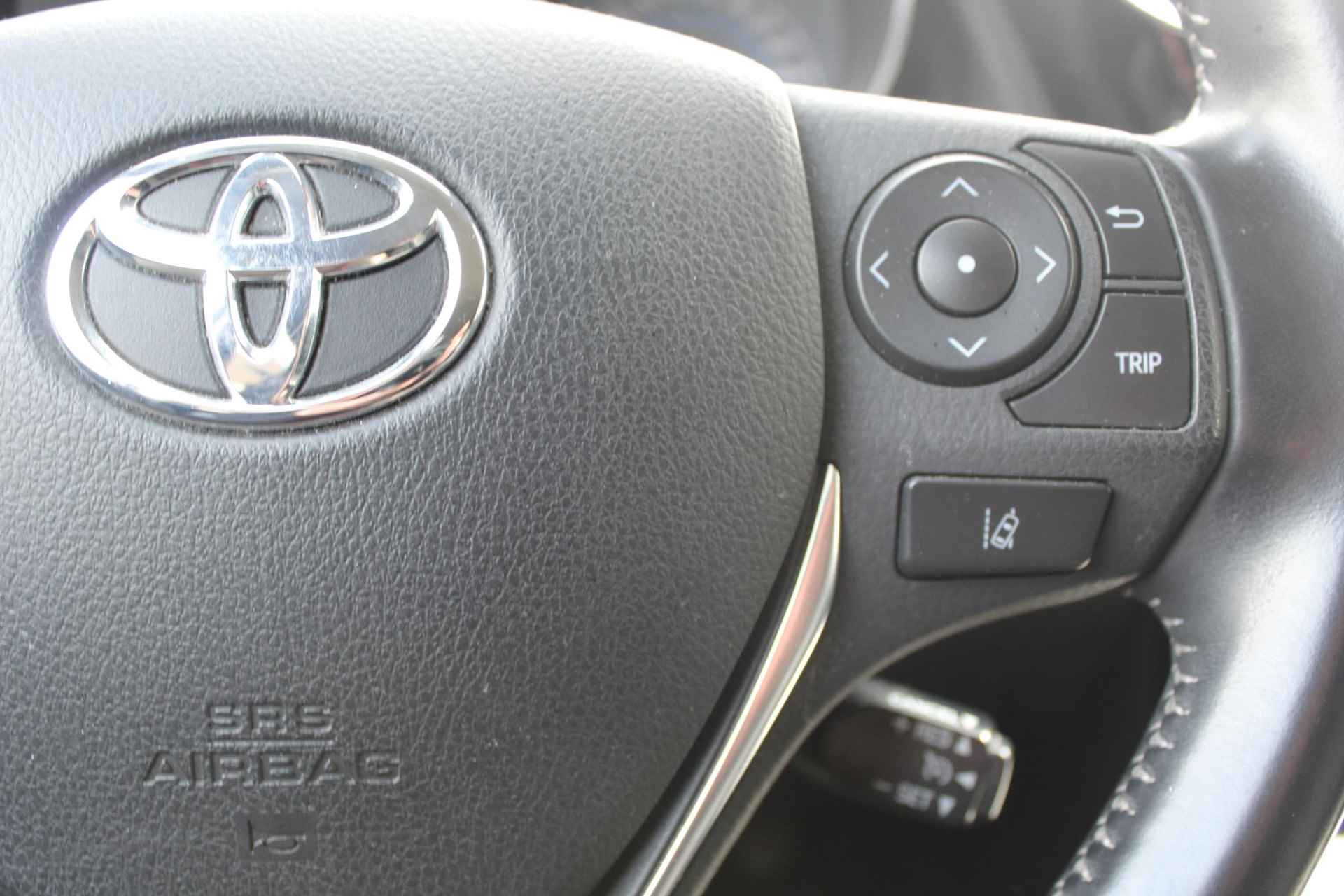 Toyota Auris Touring Sports 1.8 HYBRID EXECUTIVE NAVI KEYLESS CAMERA DAB CRUISE PRIVACY GLASS CLIMA - 9/31