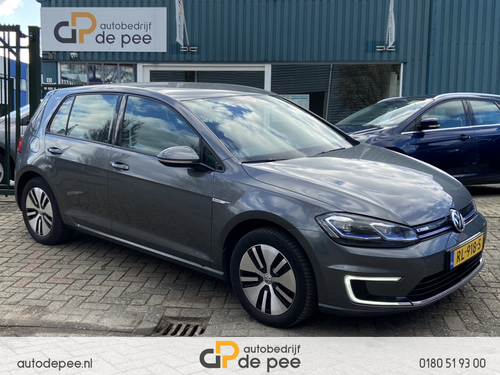 Volkswagen e-Golf 36 kWh 230km (€ 15995 na subsidie) GARANTIE/INCL.BTW/CLIMA/CRUISE/NAVI rijklaarprijs! bij viaBOVAG.nl