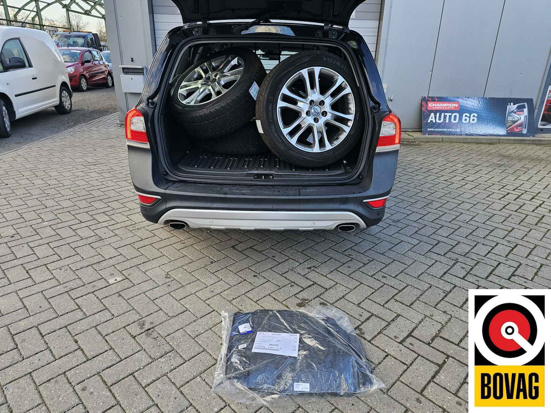 Volvo XC70 2.4 D4 FWD Summum Automaat - 9/26