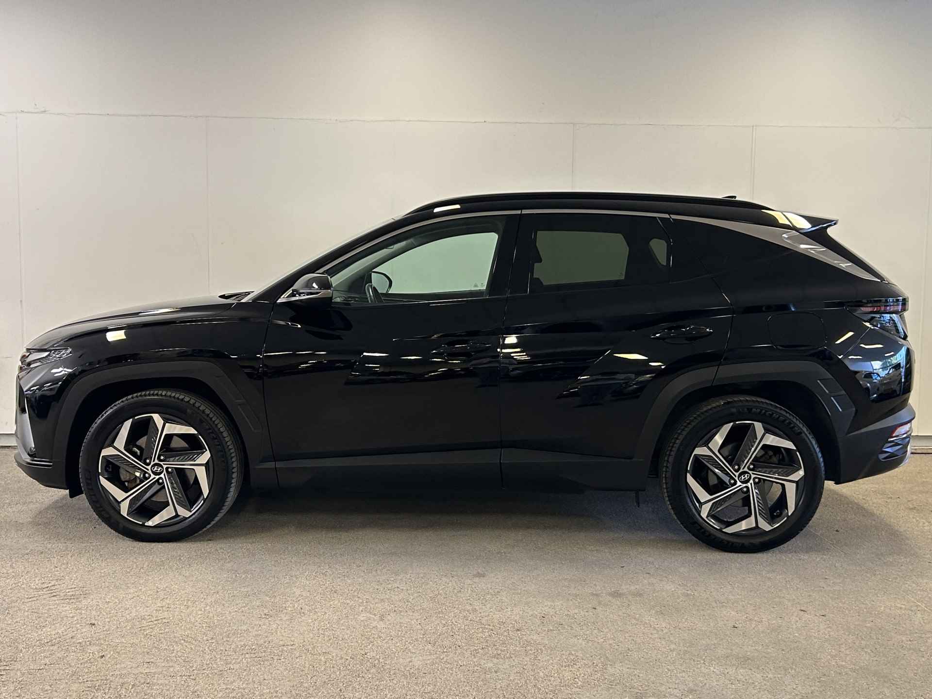 Hyundai Tucson 1.6 T-GDI PHEV Comfort 4WD | Climate Control | Parkeercamera | Apple Carplay - 4/43