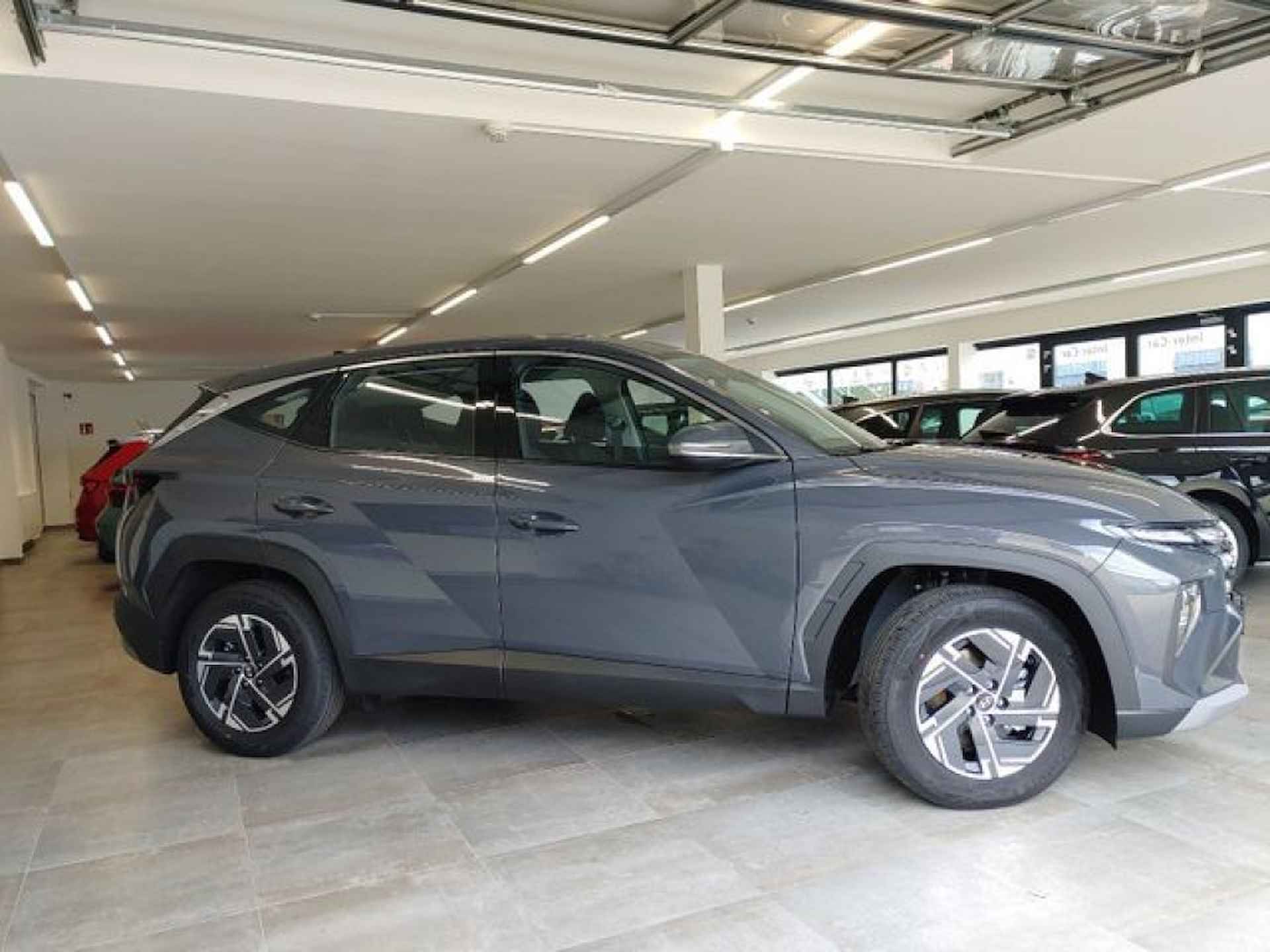 HYUNDAI Tucson 1.6 T-GDI COMFORT CAMERA/NAVI/LED/CARPLAY/STOELVERW - 4/17