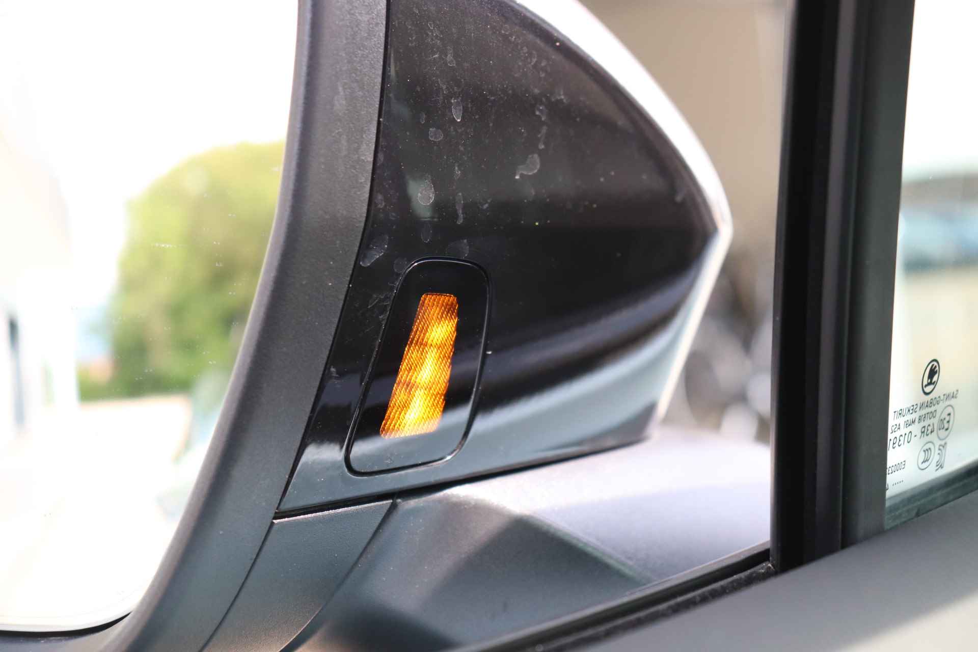 Škoda Enyaq 60 Sportline | Canton Sound | Panoramadak | Head-Up display | Stoelverwarming | Elektrische achterklep | Crystal face | 21 inch - 41/43