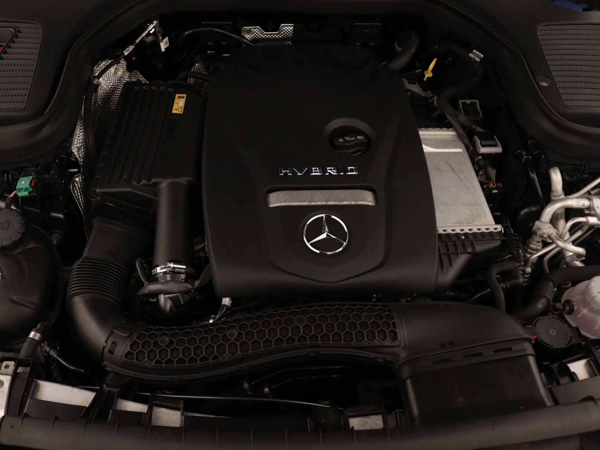 Mercedes-Benz GLC 300 e 4-MATIC AMG NIghtpakket | Schuifdak | Burmester audio | 360 gr Camera | Sfeerverlichting | Augmented reality | LED | Inclusief 24 maanden Mercedes-Benz Certified garantie voor Europa. - 37/40