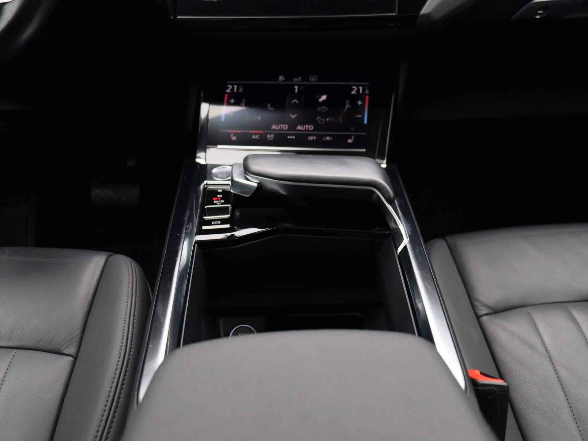 Audi e-tron e-tron 50 quattro Launch edition plus 71 kWh | STOELVERWARMING | CLIMATE CONTROL | NAVIGATIE | PANORAMADAK | LEDEREN BEKLEDING | MEMORY STOELEN | - 10/45
