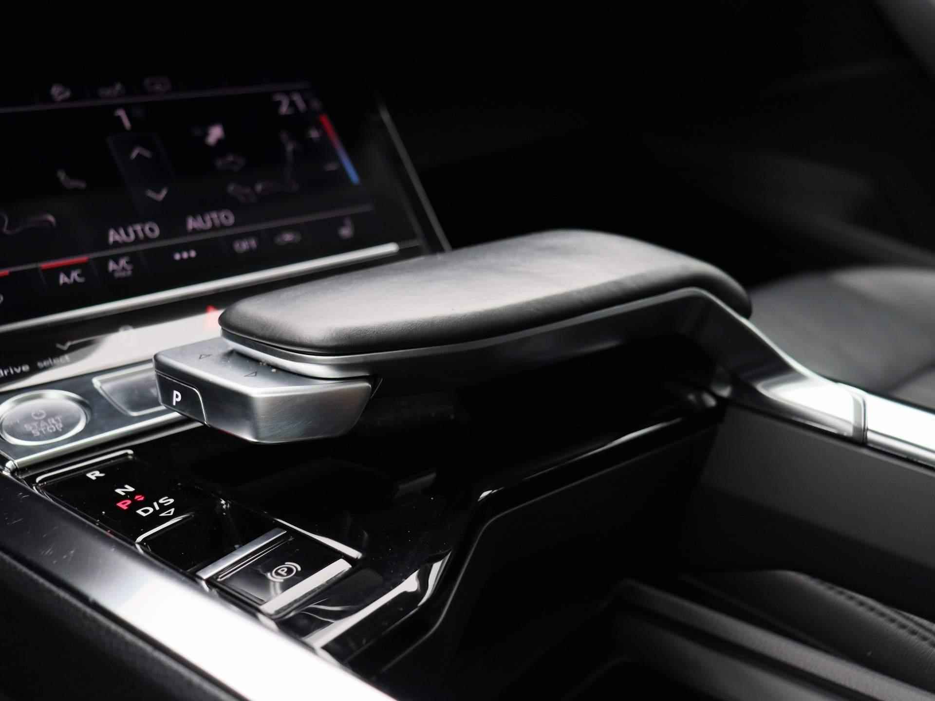 Audi e-tron e-tron 50 quattro Launch edition plus 71 kWh | STOELVERWARMING | CLIMATE CONTROL | NAVIGATIE | PANORAMADAK | LEDEREN BEKLEDING | MEMORY STOELEN | - 19/45