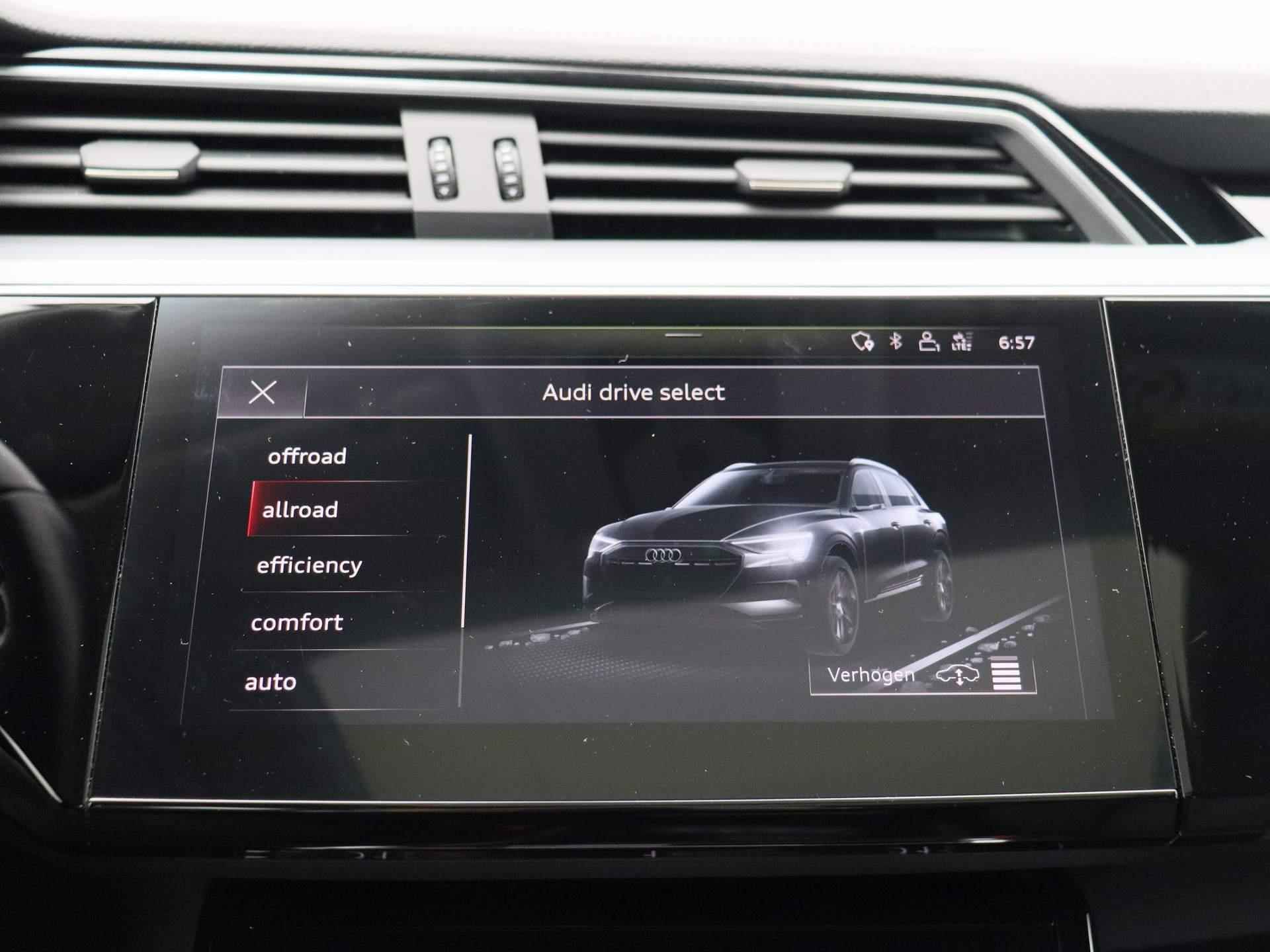 Audi e-tron e-tron 50 quattro Launch edition plus 71 kWh | STOELVERWARMING | CLIMATE CONTROL | NAVIGATIE | PANORAMADAK | LEDEREN BEKLEDING | MEMORY STOELEN | - 26/45