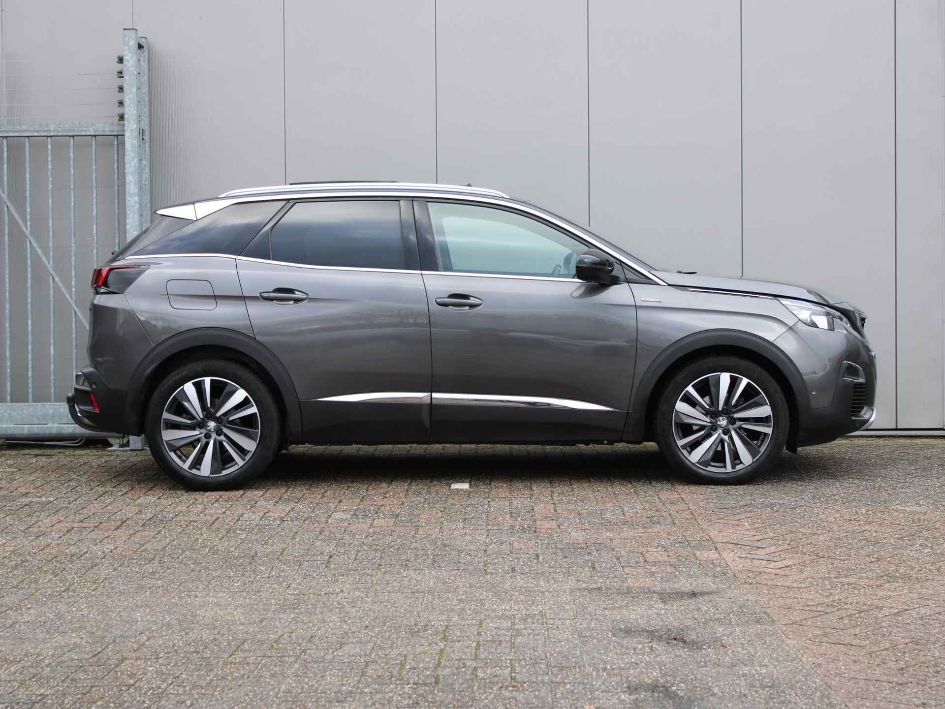 Peugeot 3008 1.2 PureTech GT Line | Navi / Panoramadak / Camera - 8/27