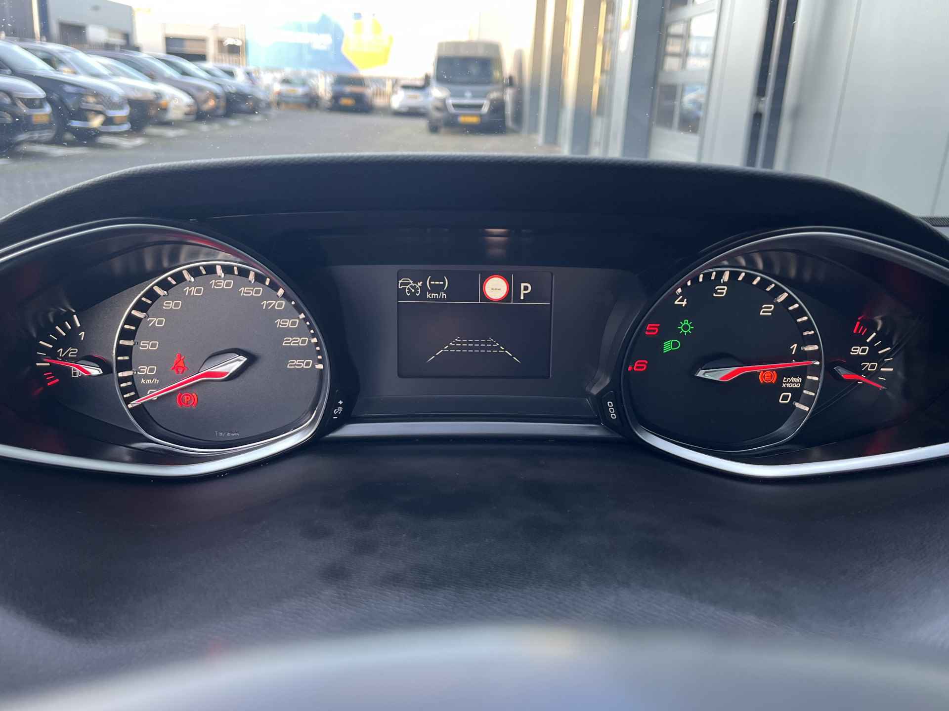 Peugeot 308 SW 1.5 HDi 130pk Premium Automaat | Led | Leder | Climate | Camera | Navigatie | Panoramadak | 16" Lichtmetaal | Premium Audio | - 19/30