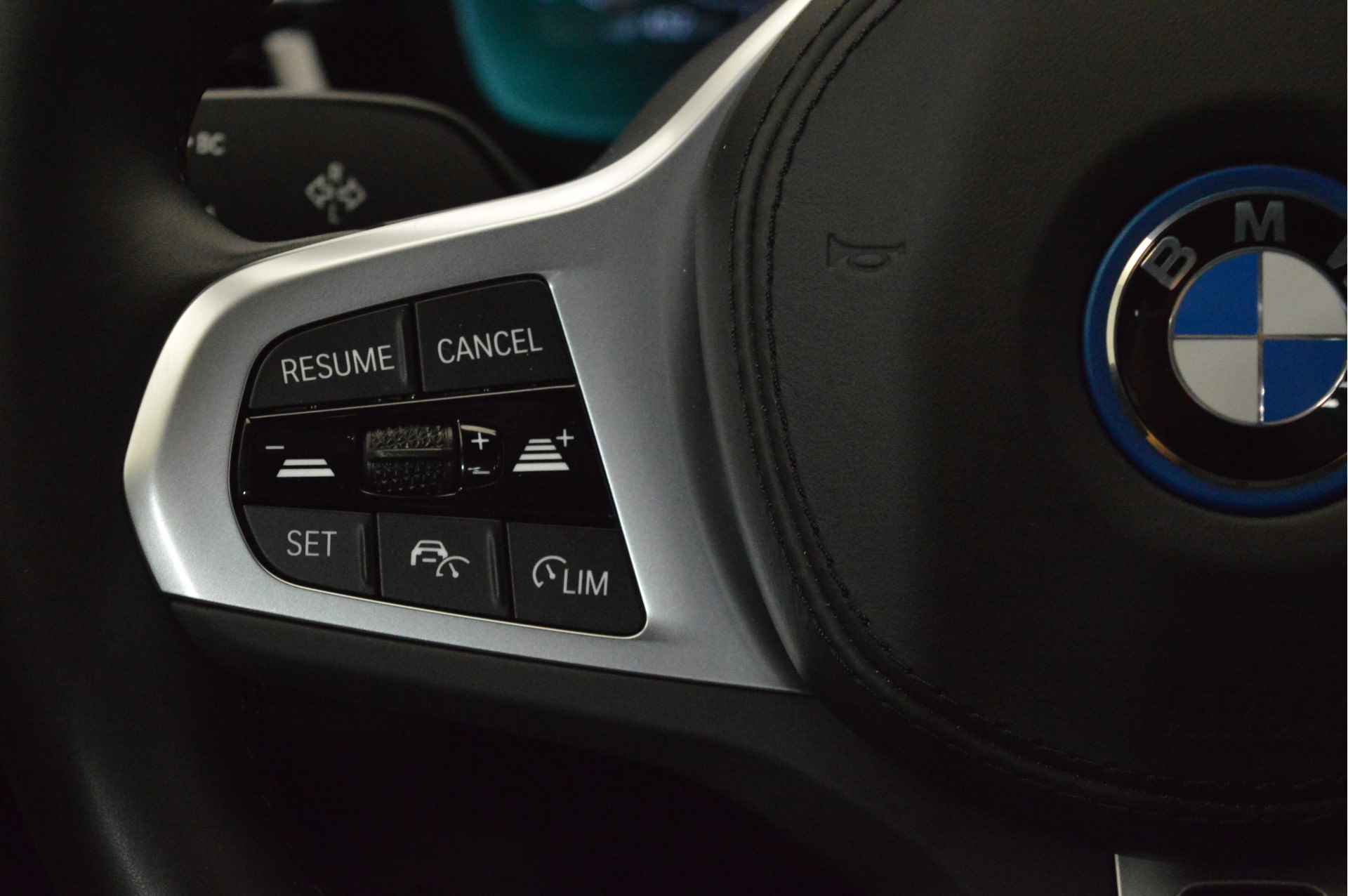 BMW 5 Serie 530e High Executive M Sport Automaat / Trekhaak / Active Cruise Control / Head-Up / Parking Assistant / Comfort Access / Comfortstoelen - 13/24