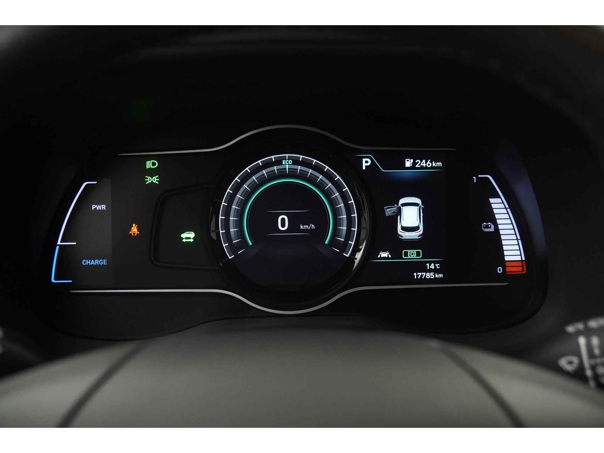 Hyundai KONA EV 39 kWh incl BTW | na subsidie 17945,- | Navigatie | Zondag Open! - 9/38