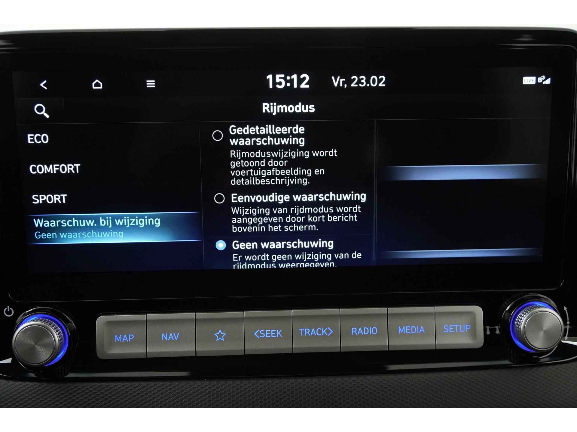 Hyundai KONA EV 39 kWh incl BTW | na subsidie 17945,- | Navigatie | Zondag Open! - 18/38