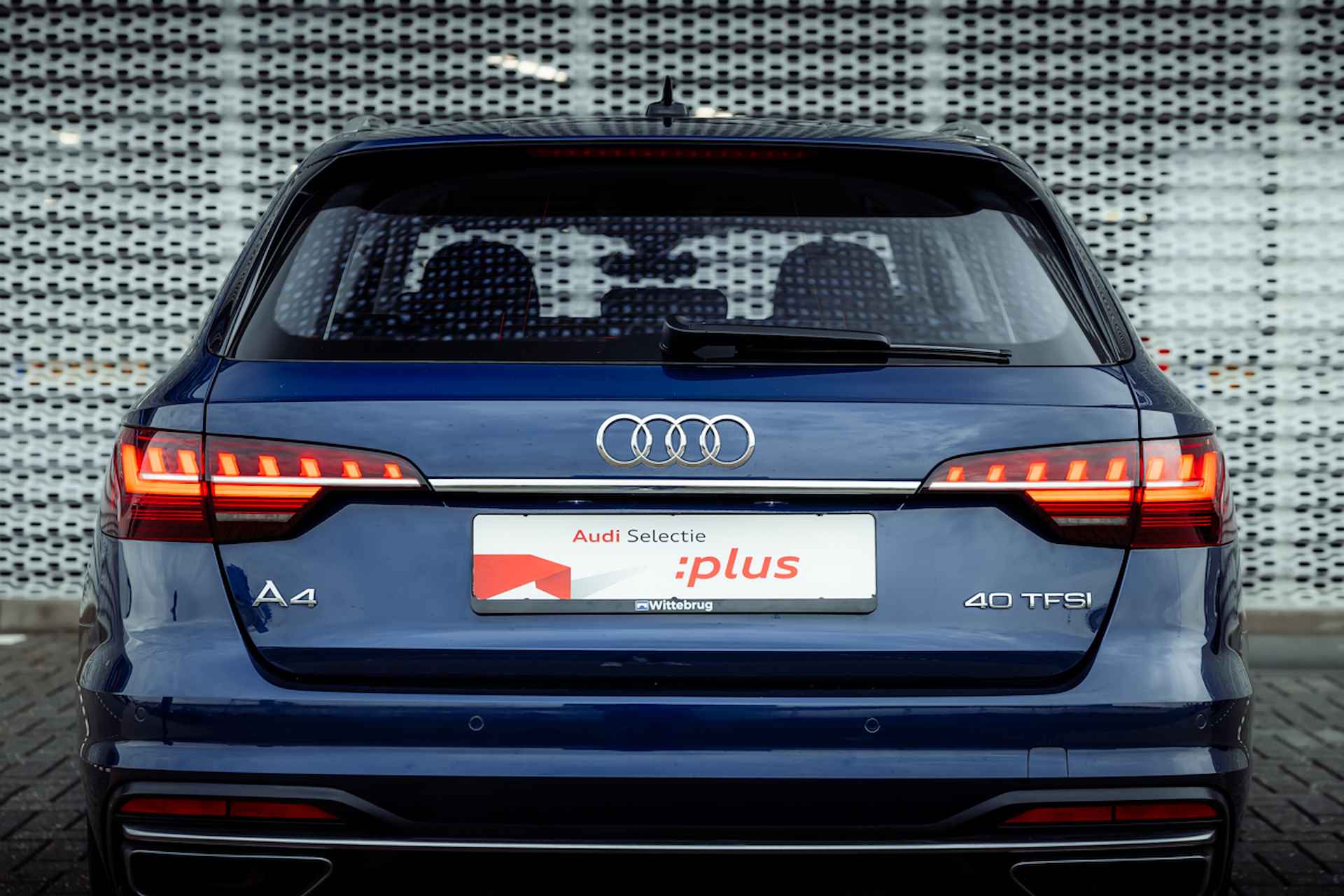 Audi A4 Avant 40 TFSI 204pk s-tronic Advanced Edition | Trekhaak | Allseason banden | MMI Navigatie plus | Sportstoelen | Parkeersensoren voor en achter - 12/30