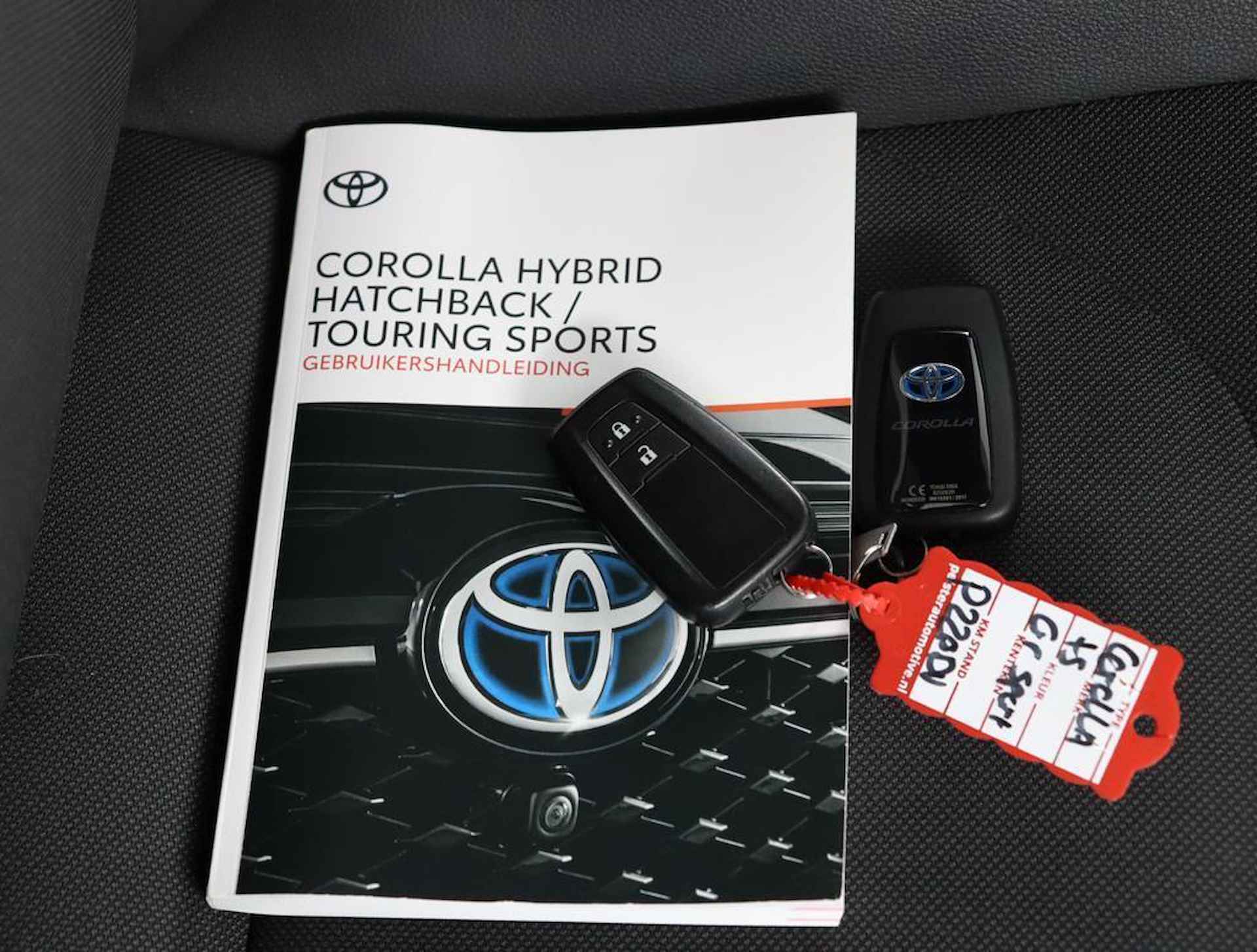 Toyota Corolla Touring Sports 2.0 Hybrid GR-Sport | Parkeer sensoren | Trekhaak | All-Season banden | Apple carplay & Android auto | - 11/56