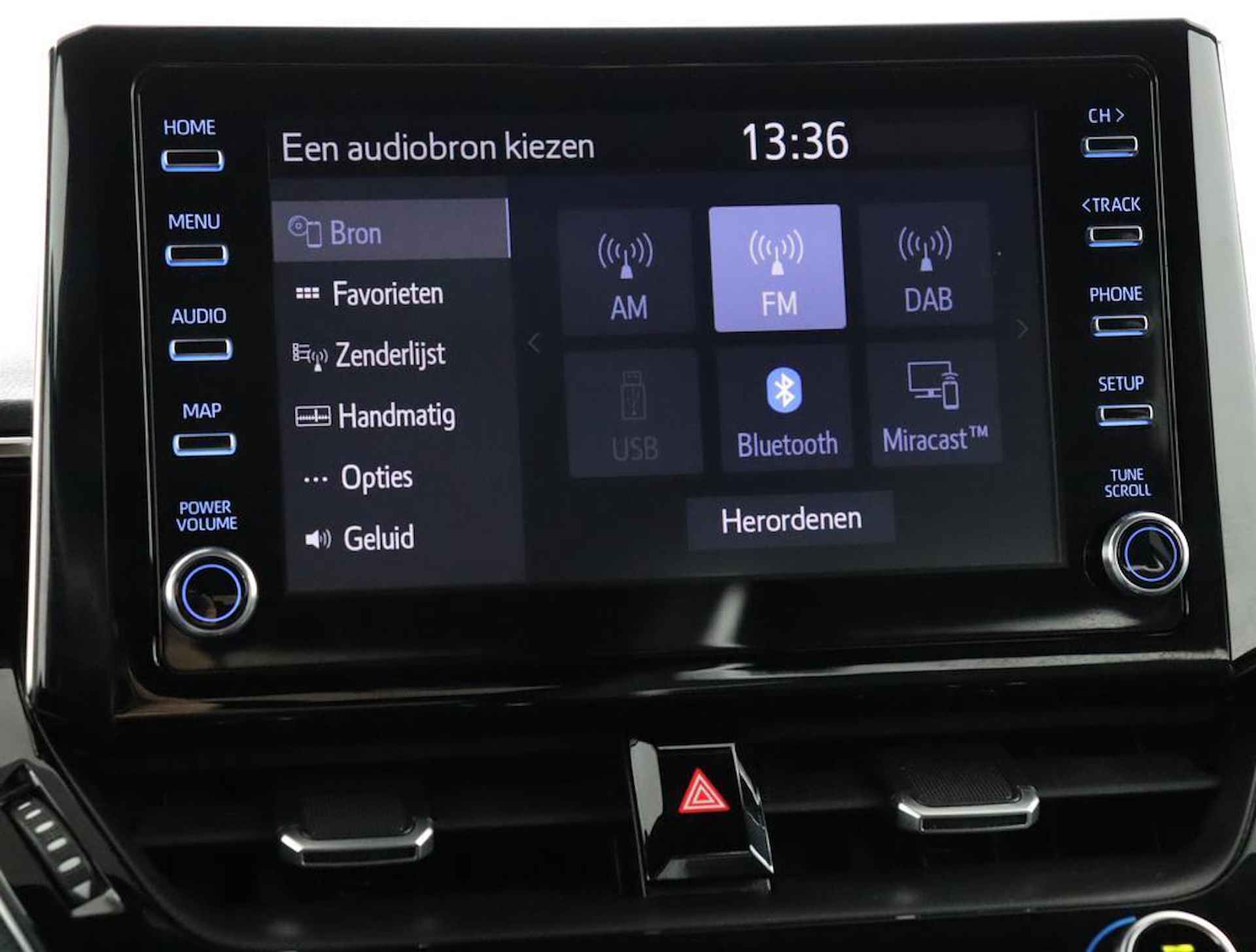 Toyota Corolla Touring Sports 2.0 Hybrid GR-Sport | Parkeer sensoren | Trekhaak | All-Season banden | Apple carplay & Android auto | - 53/56