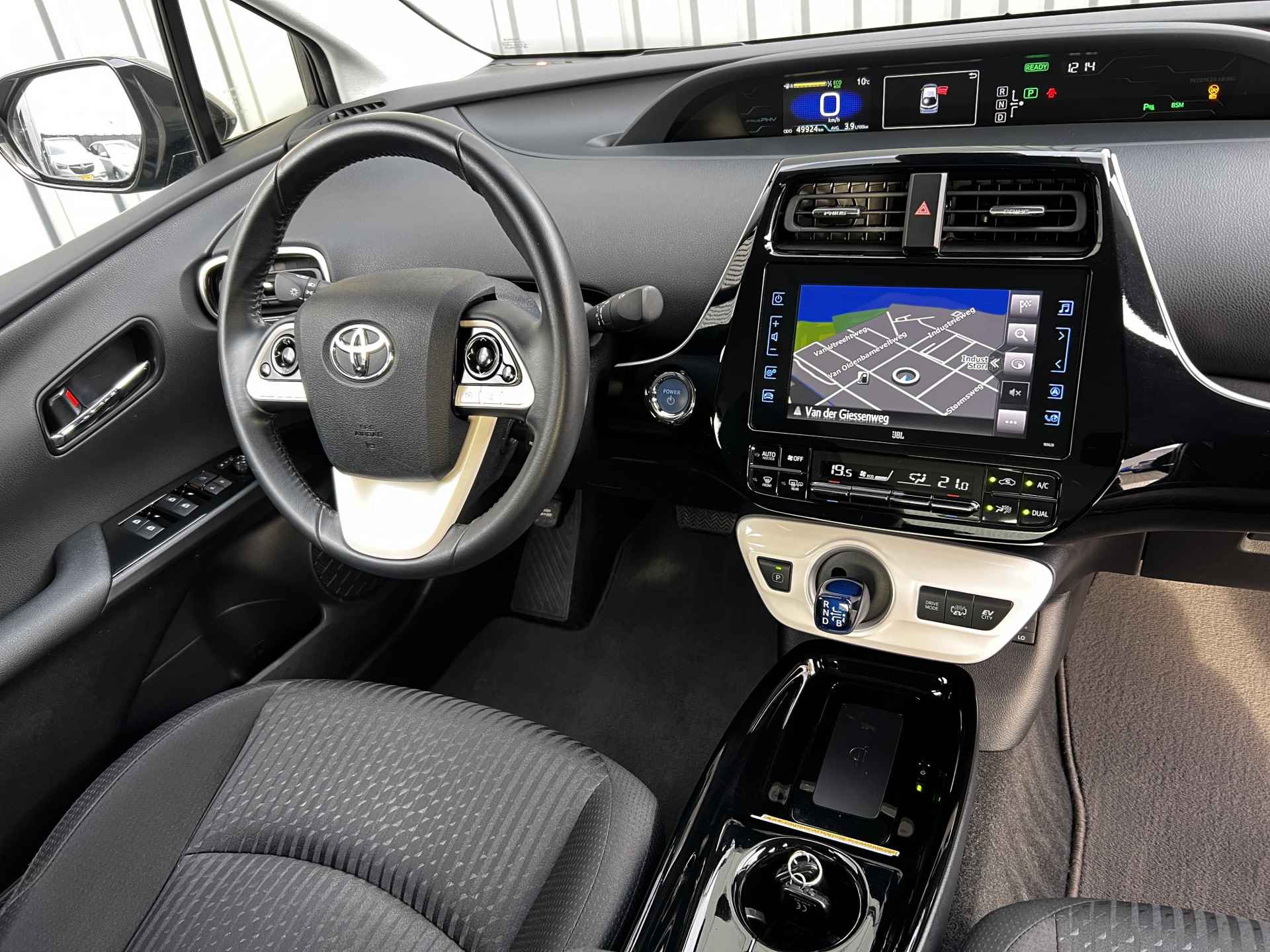 Toyota Prius 1.8 Plug-in Hybride Business Plus | JBL | Head Up | PDC V&A | Prijs Rijklaar!! - 10/40