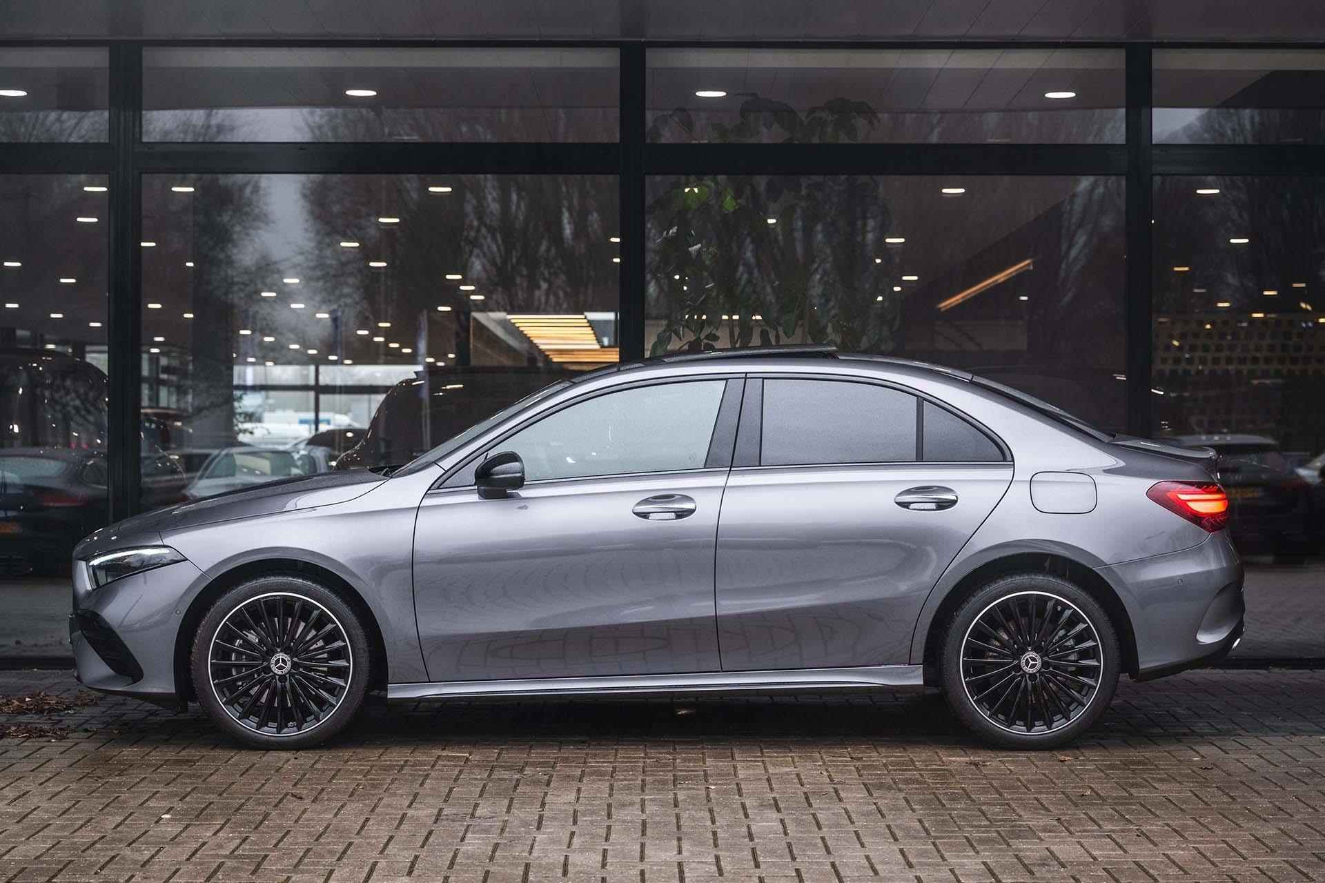 Mercedes-Benz A-klasse 250e Limousine AMG Line | Achteruitrijcamera | KEYLESS GO | Sfeerverlichting | Panorama schuifdak | - 13/30