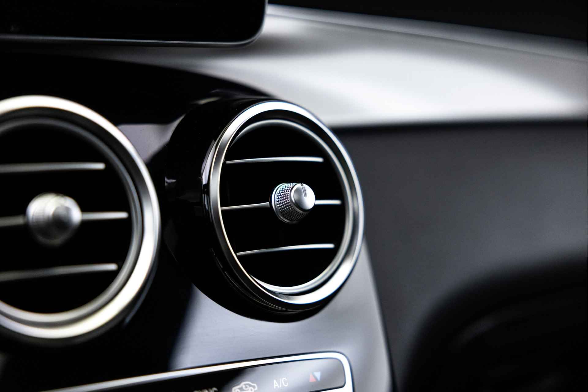 Mercedes-Benz GLC Coupé 250 4MATIC Premium | AMG | Schuifdak | 20" | 360 Camera | Keyless Go - 38/45