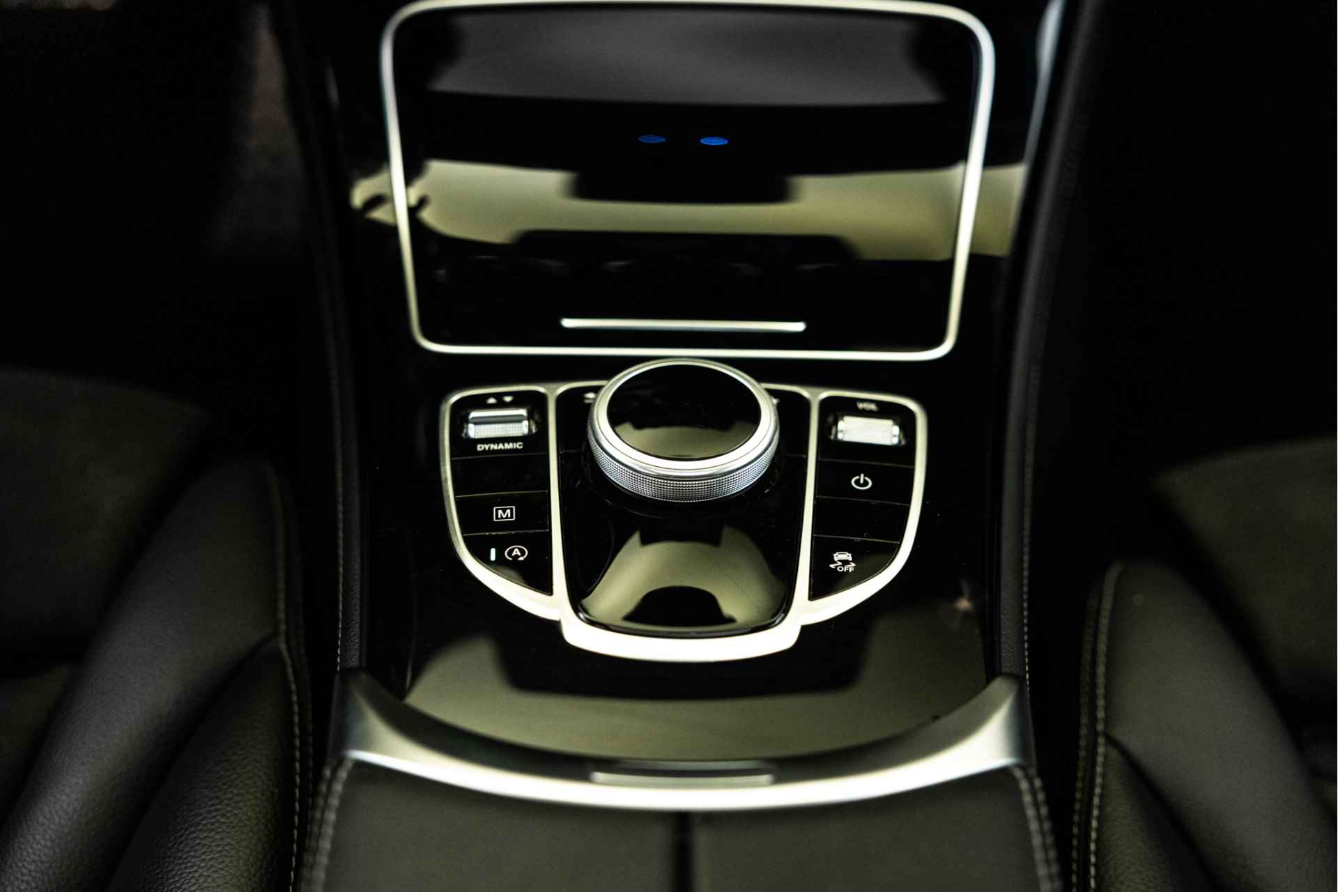 Mercedes-Benz GLC Coupé 250 4MATIC Premium | AMG | Schuifdak | 20" | 360 Camera | Keyless Go - 13/45