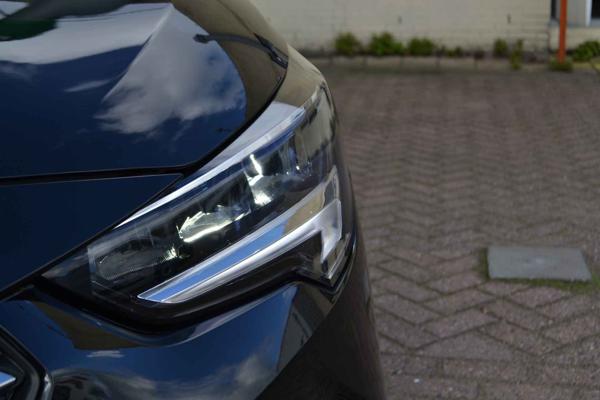 Opel CORSA-E Level 3 50 kWh/Navigatie/LM Velgen/Camera achter In staat van nieuw + € 11.197 onder de nieuwprijs met 1.295 km - 9/32