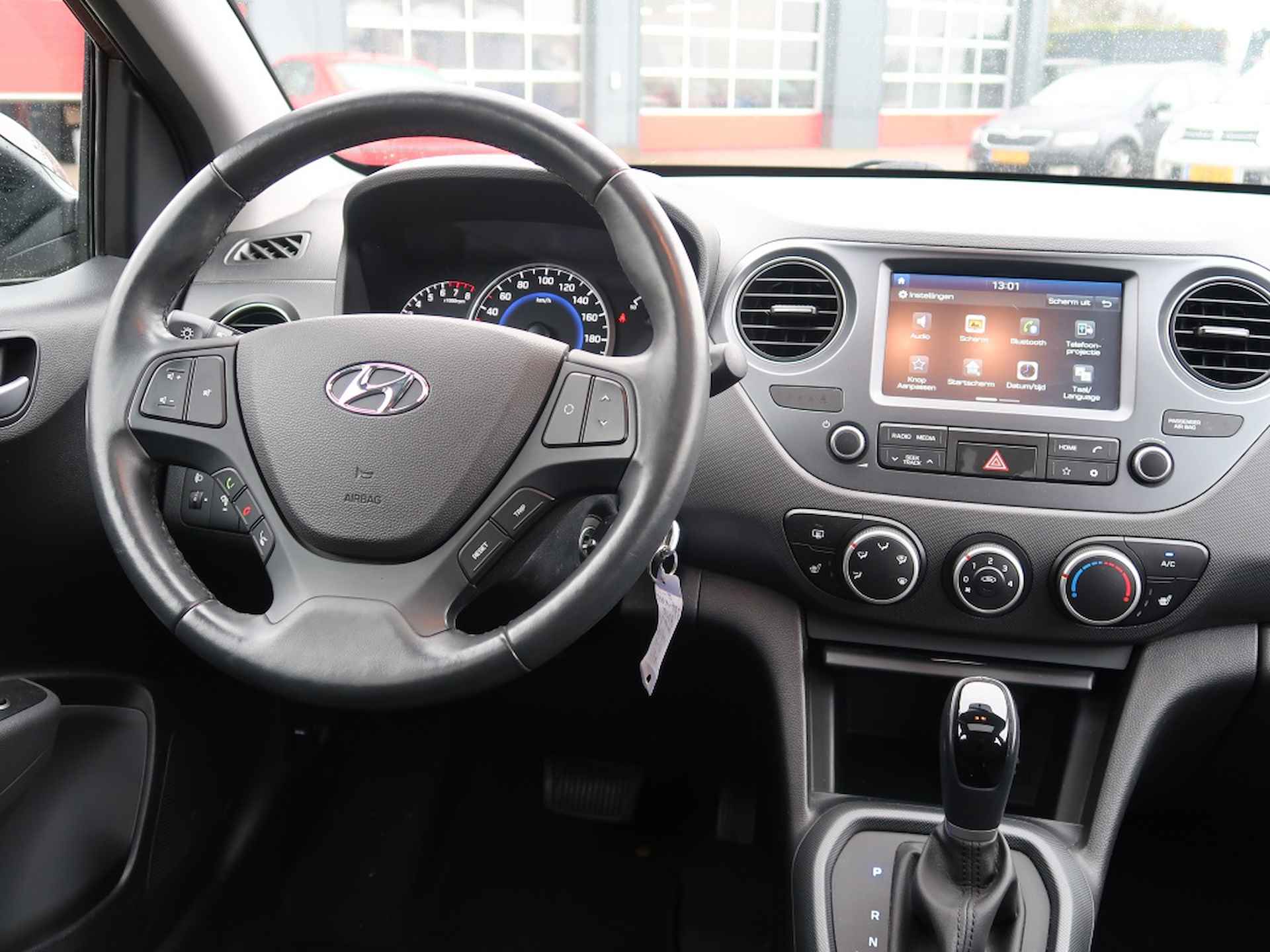 Hyundai I10 1.2 Style automaat / open dak / Stuurverwarming / - 4/32