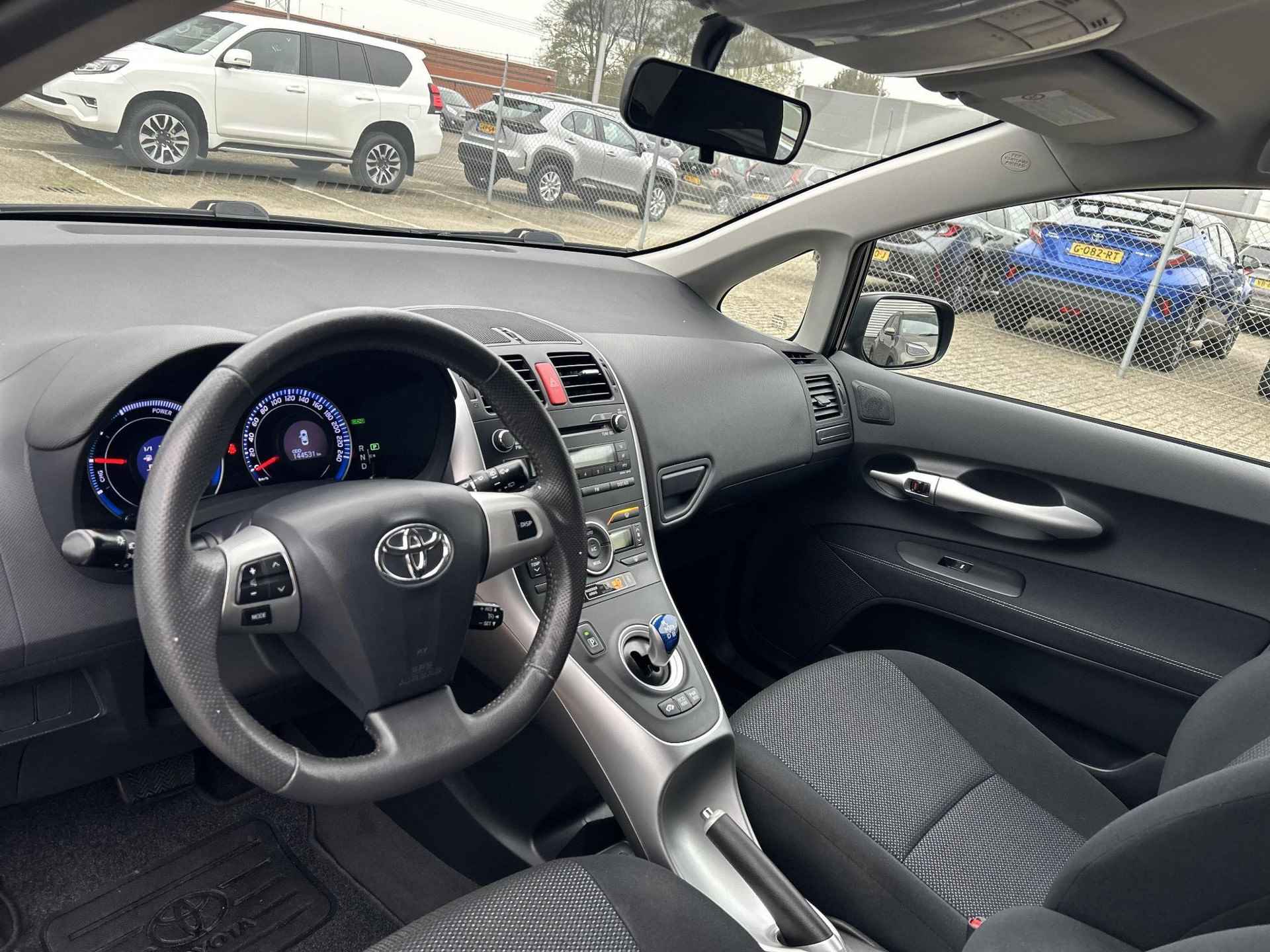 Toyota Auris 1.8 Full Hybrid Aspiration - 10/17