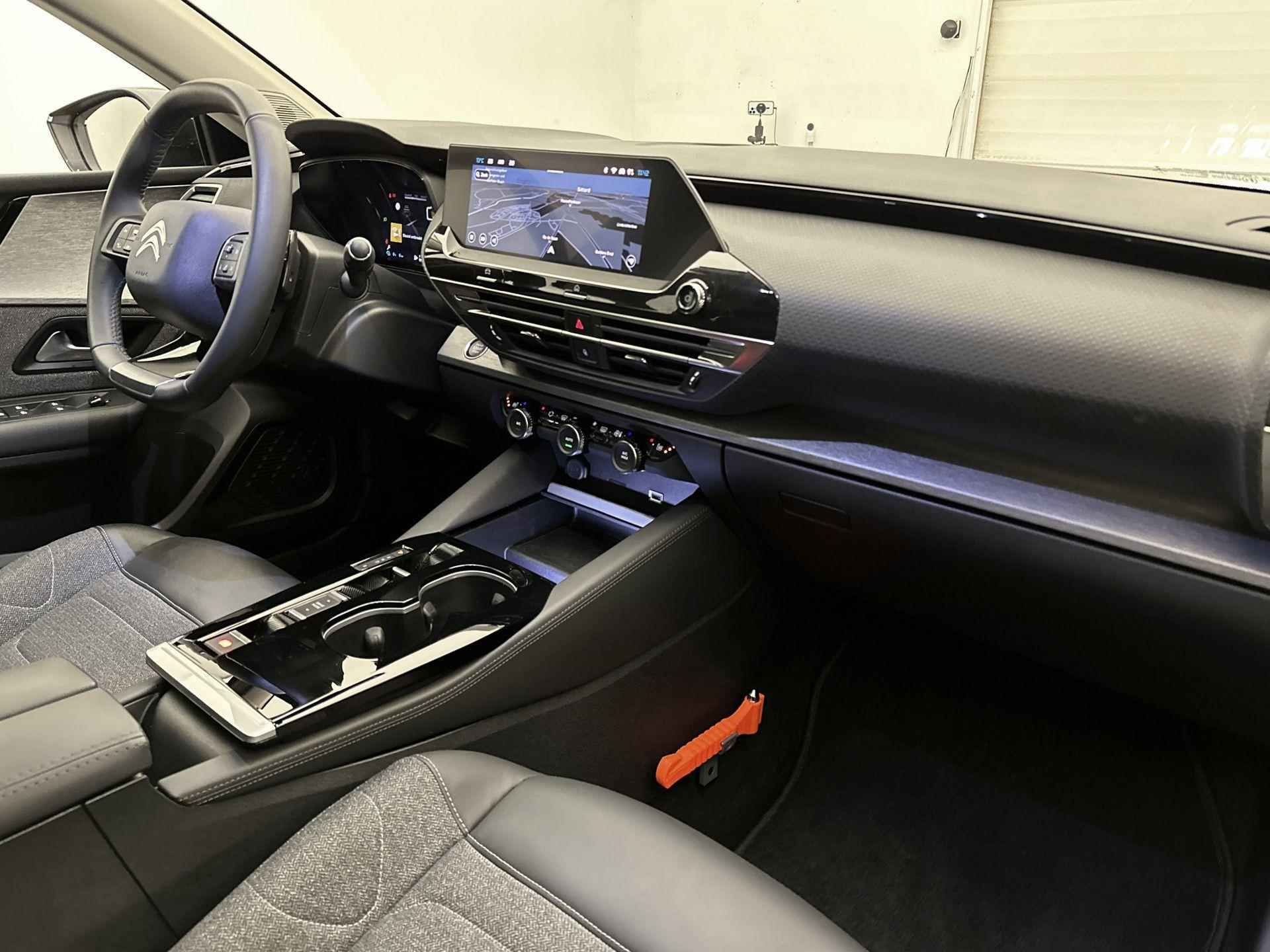 Citroen C5 X SW Plug-in Hybrid Business 225 pk Automaat | Navigatie | Parkeersensoren Voor en Achter | Verwarmde Comfortstoelen | LED Koplampen | Keyless Start | Adaptief Demping Systeem | Adaptieve Cruise Control | 19" Lichtmetalen Velgen | Apple Carplay/Android Auto | - 13/35