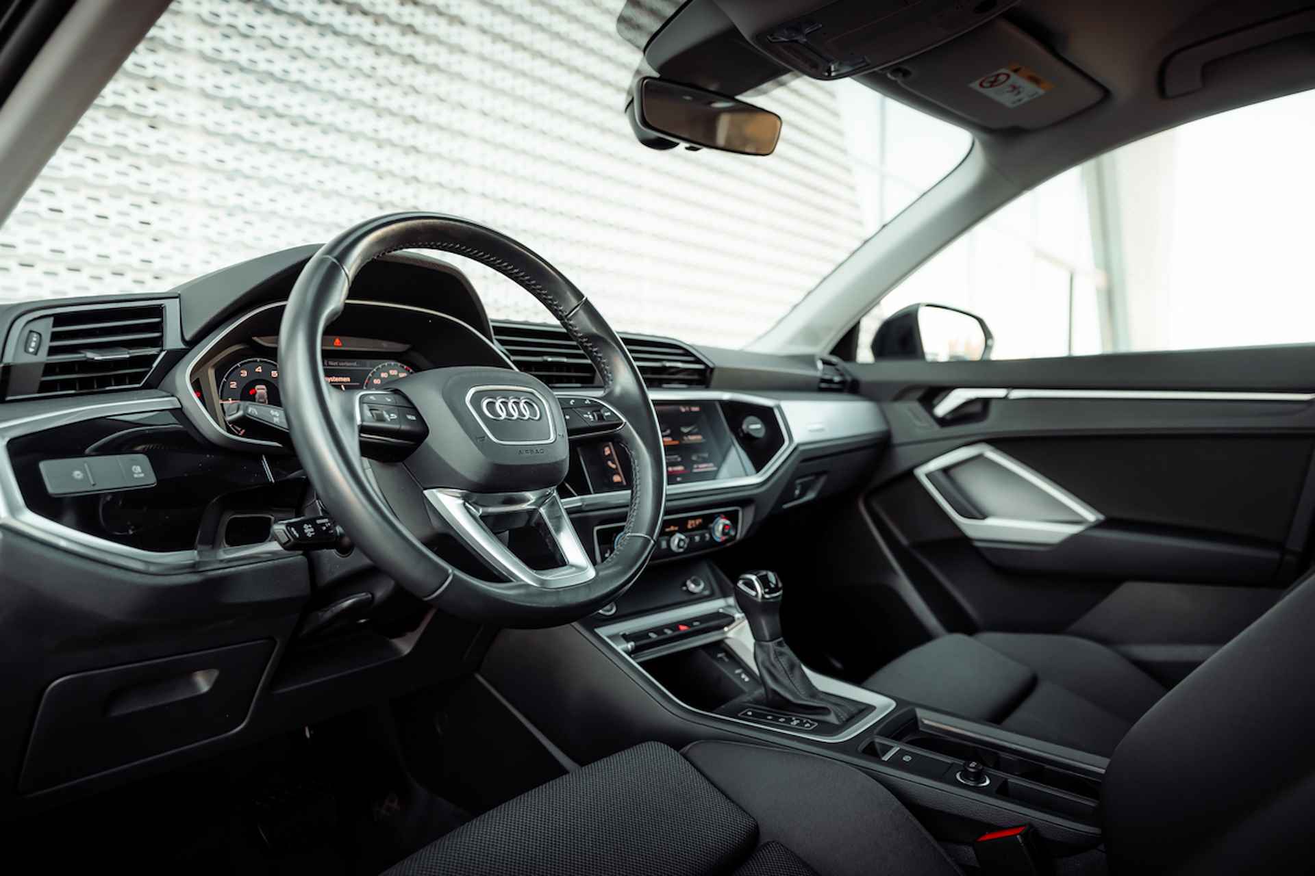 Audi Q3 35 TFSI 150pk s-tronic Advanced | Trekhaak | Apple Carplay | Sportstoelen | Stoelverwarming | Comfortsleutel - 18/29