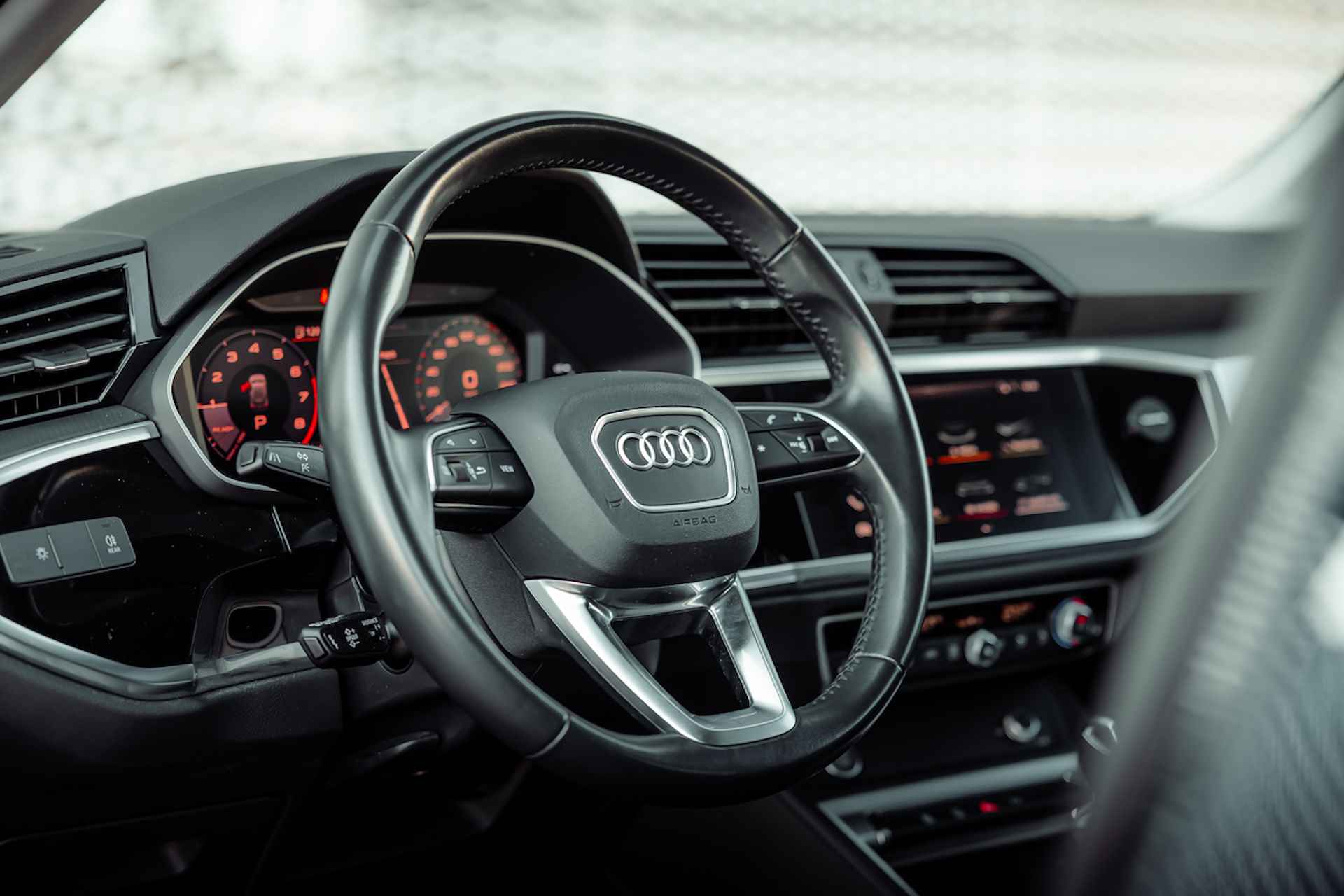 Audi Q3 35 TFSI 150pk s-tronic Advanced | Trekhaak | Apple Carplay | Sportstoelen | Stoelverwarming | Comfortsleutel - 19/29