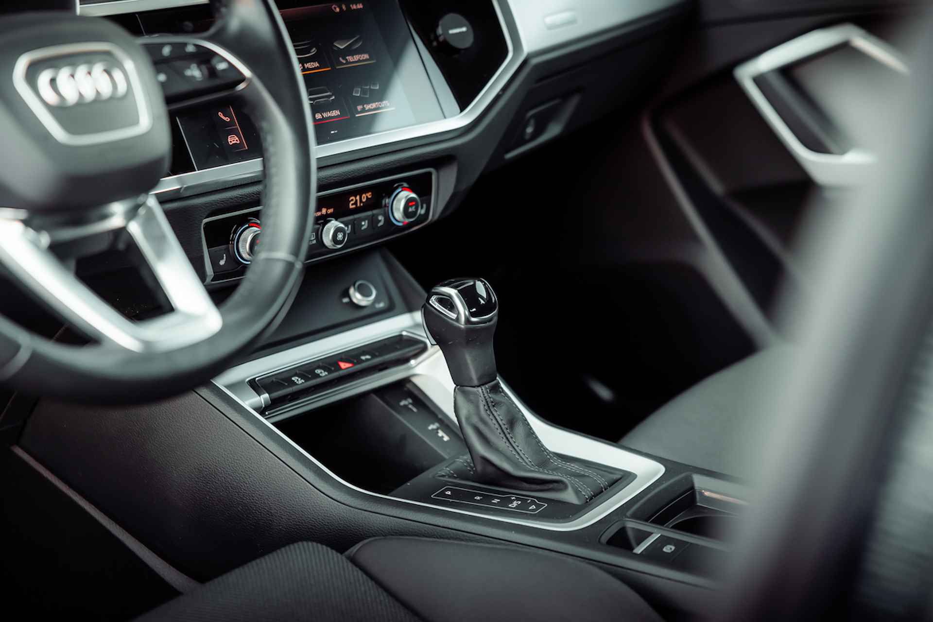 Audi Q3 35 TFSI 150pk s-tronic Advanced | Trekhaak | Apple Carplay | Sportstoelen | Stoelverwarming | Comfortsleutel - 20/29