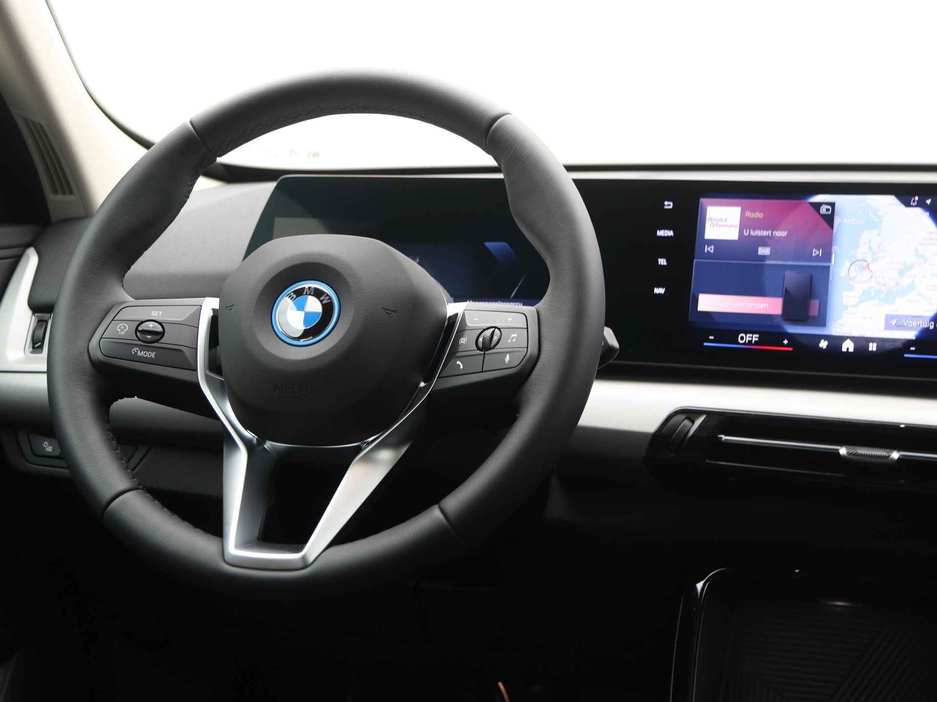 BMW iX1 eDrive20 67 kWh - 3/25