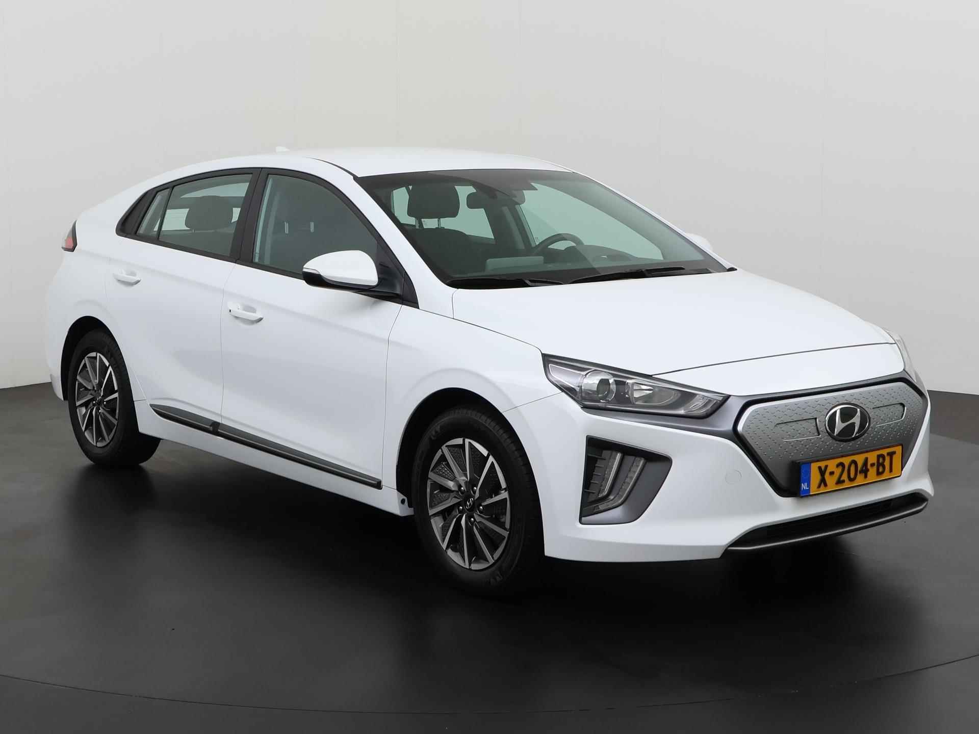 Hyundai IONIQ i-Motion EV 38 kWh | 15945 na subsidie | Camera | Zondag Open! - 28/37