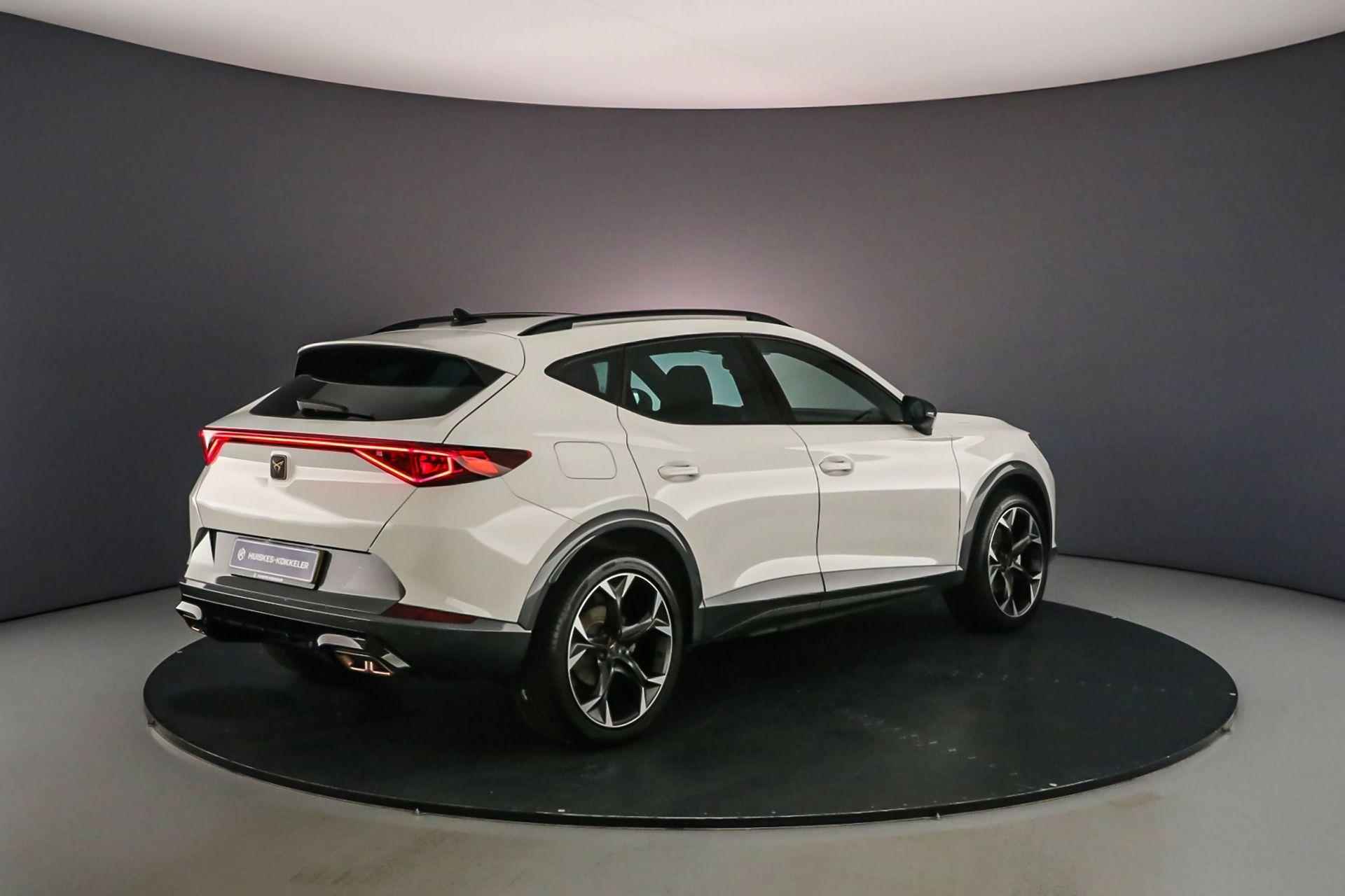 CUPRA Formentor Essential 1.4 TSI e-Hybrid 204pk DSG Automaat Adaptive cruise control, Stuurwiel verwarmd, Navigatie, LED verlichting, Airco, App connect, Parkeersensor achter - 5/45