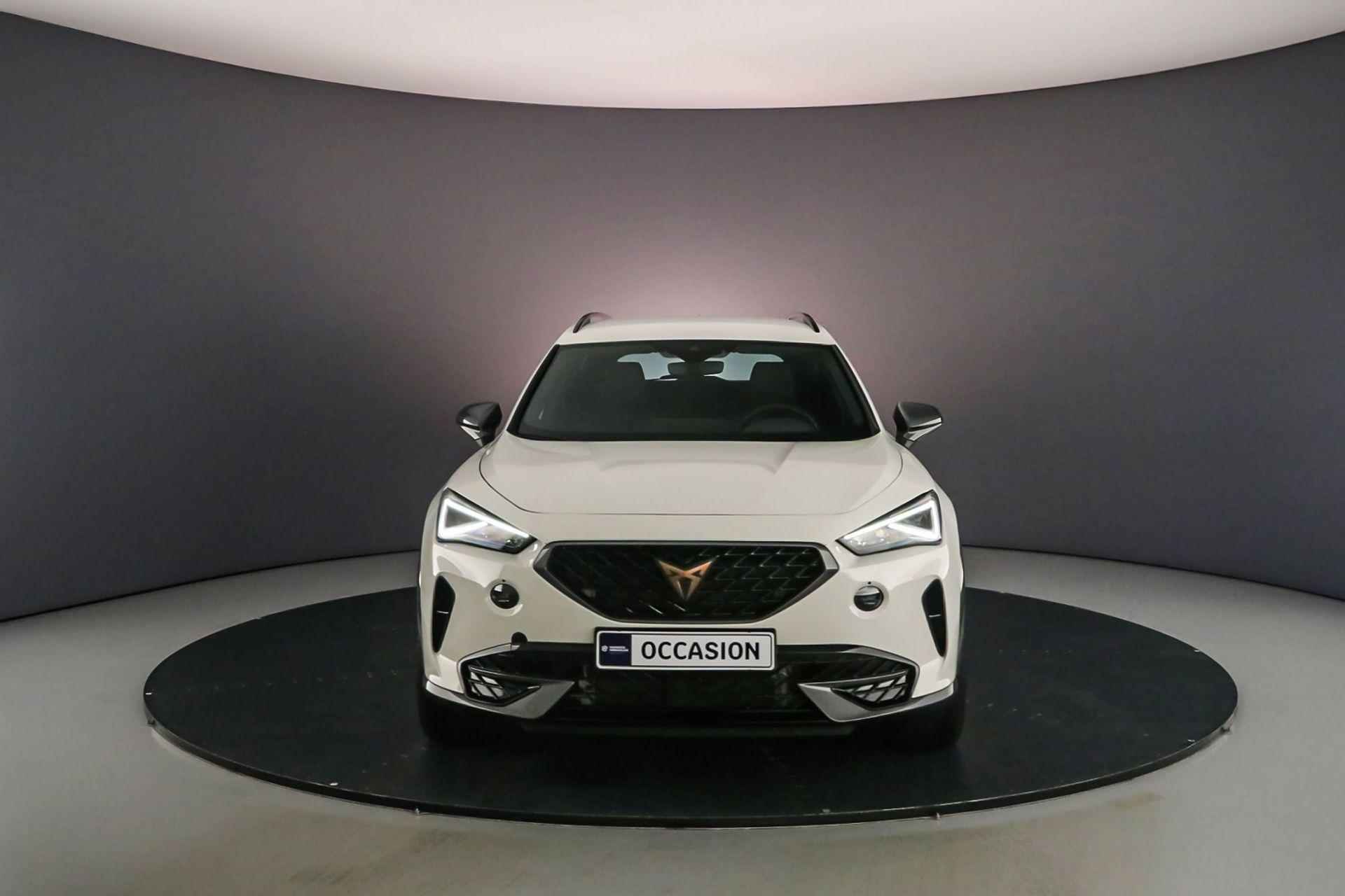 CUPRA Formentor Essential 1.4 TSI e-Hybrid 204pk DSG Automaat Adaptive cruise control, Stuurwiel verwarmd, Navigatie, LED verlichting, Airco, App connect, Parkeersensor achter - 8/45