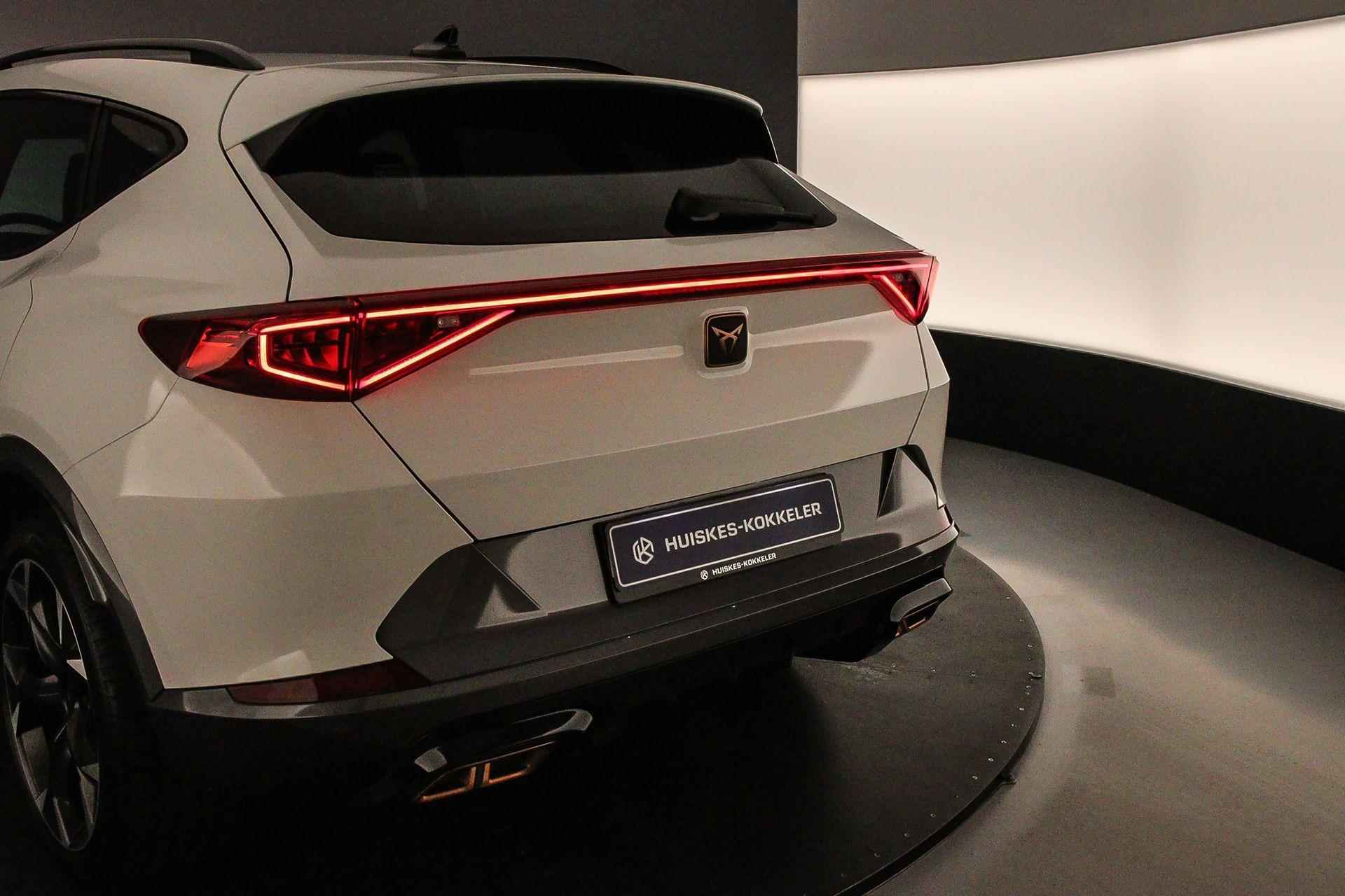 CUPRA Formentor Essential 1.4 TSI e-Hybrid 204pk DSG Automaat Adaptive cruise control, Stuurwiel verwarmd, Navigatie, LED verlichting, Airco, App connect, Parkeersensor achter - 44/45