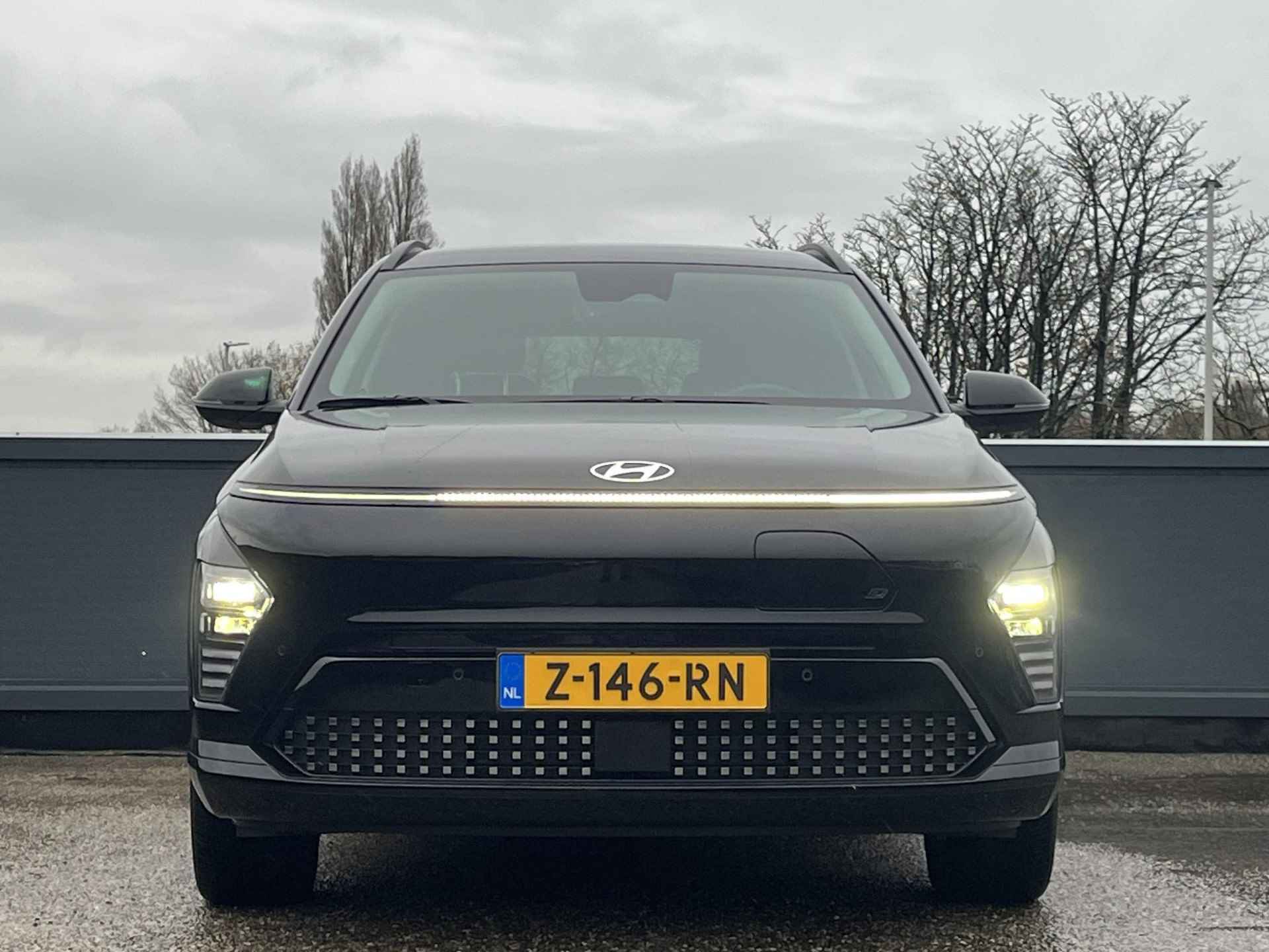 Hyundai Kona Electric Comfort Smart 65.4 kWh | Trekhaak | 19'' 2-tone lichtmetalen velgen | Allseason banden | SEPP Subsidie mogelijk | - 5/48