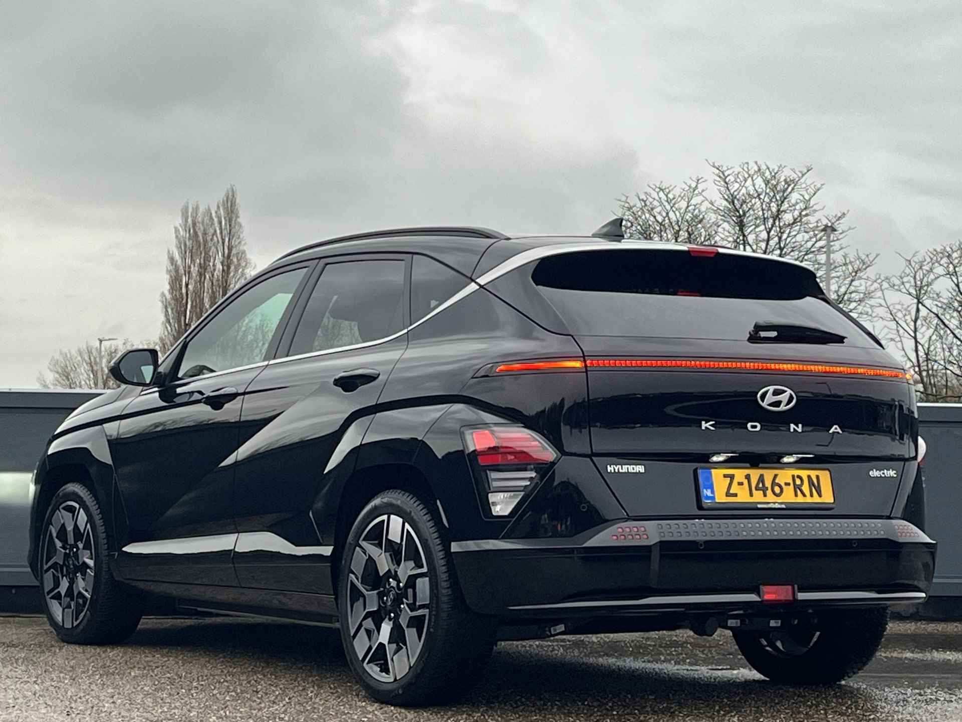 Hyundai Kona Electric Comfort Smart 65.4 kWh | Trekhaak | 19'' 2-tone lichtmetalen velgen | Allseason banden | SEPP Subsidie mogelijk | - 9/48