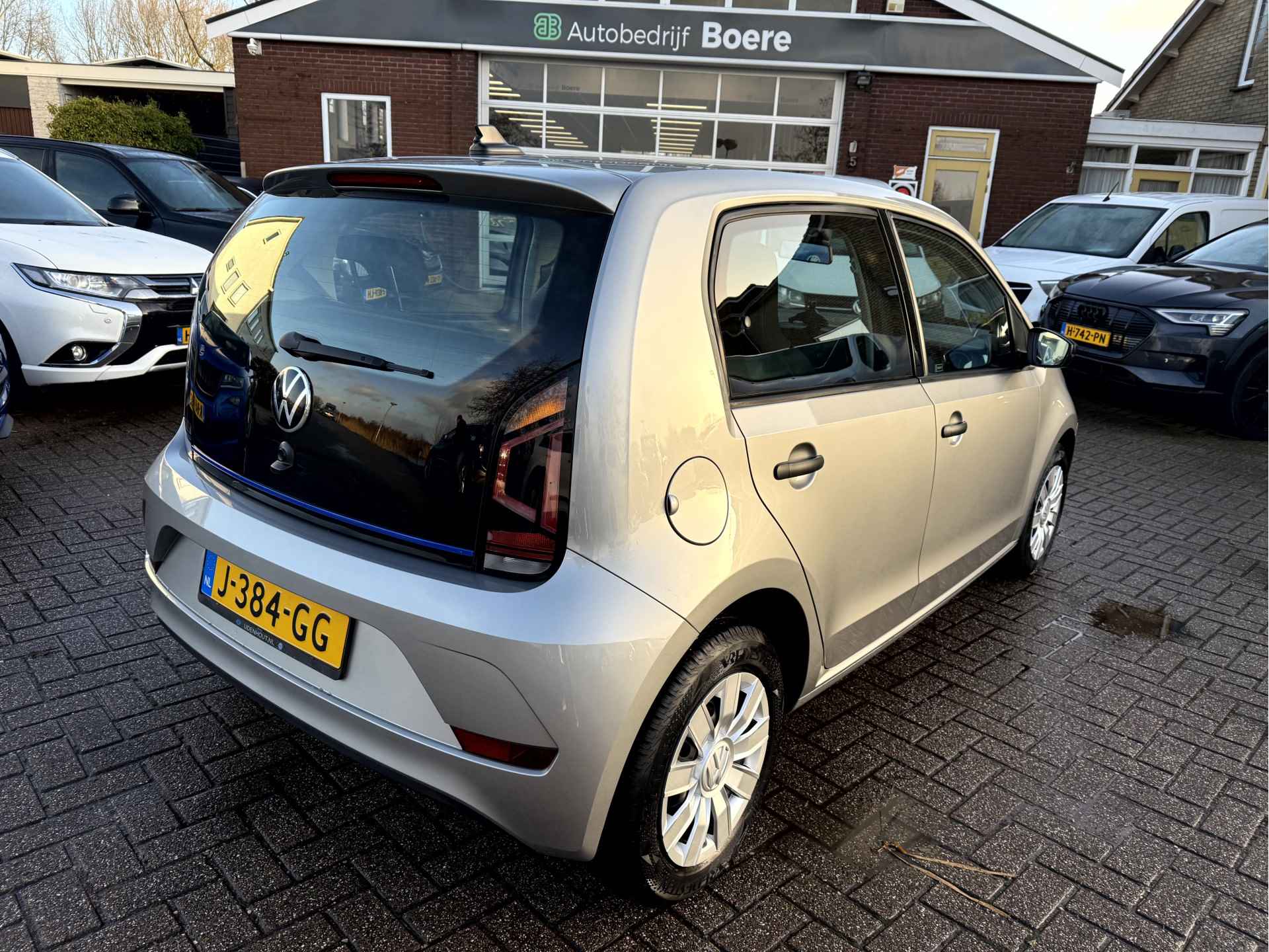 Volkswagen e-Up! e-up! NL. Auto, Climate Cntrll, Bluetooth - 4/17