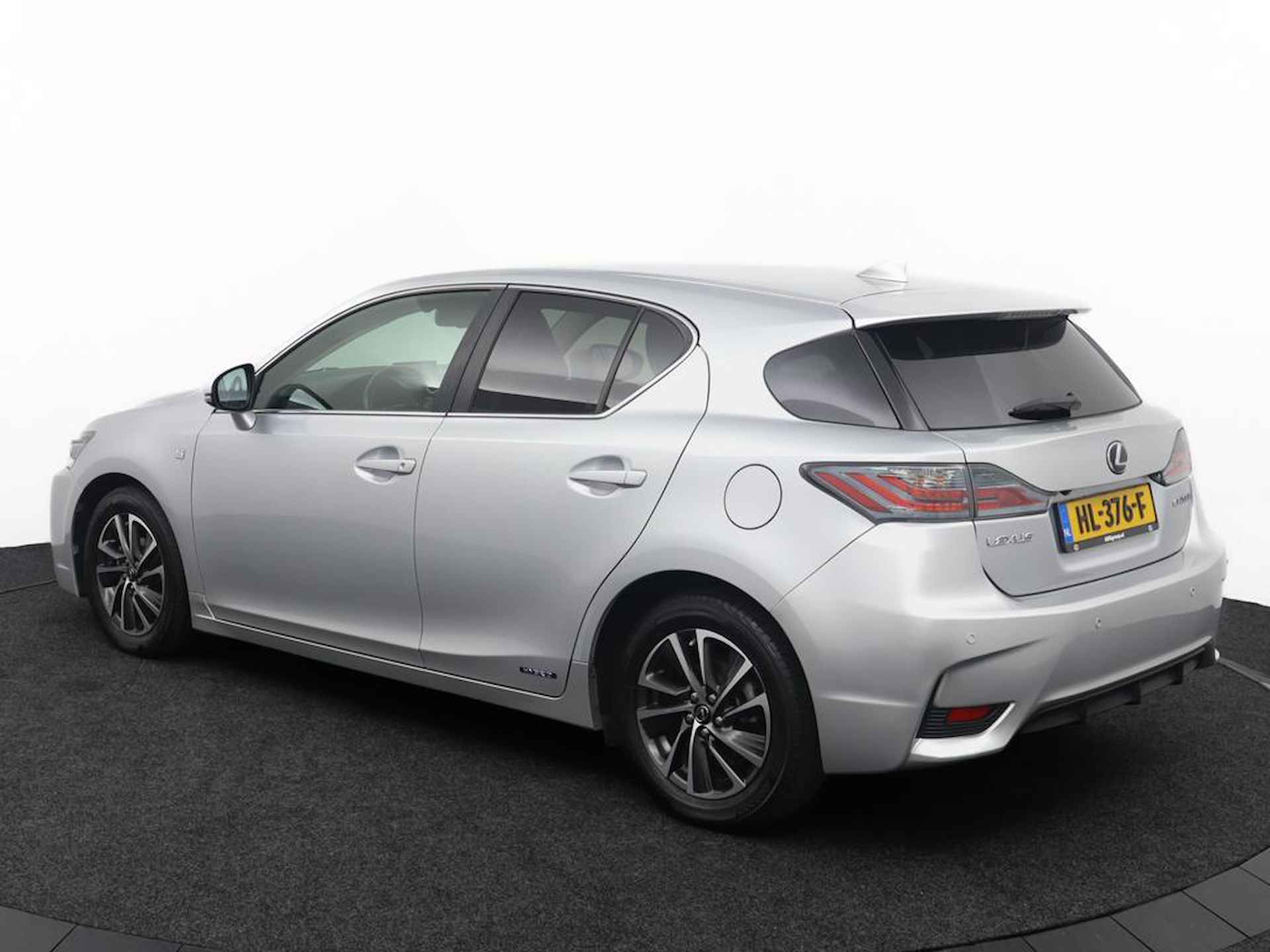 Lexus CT 200h 25th Edition | 16 Inch Lichtmetalen velgen | Parkeersensoren | Stoelverwarming | Dealeronderhouden - 12/47