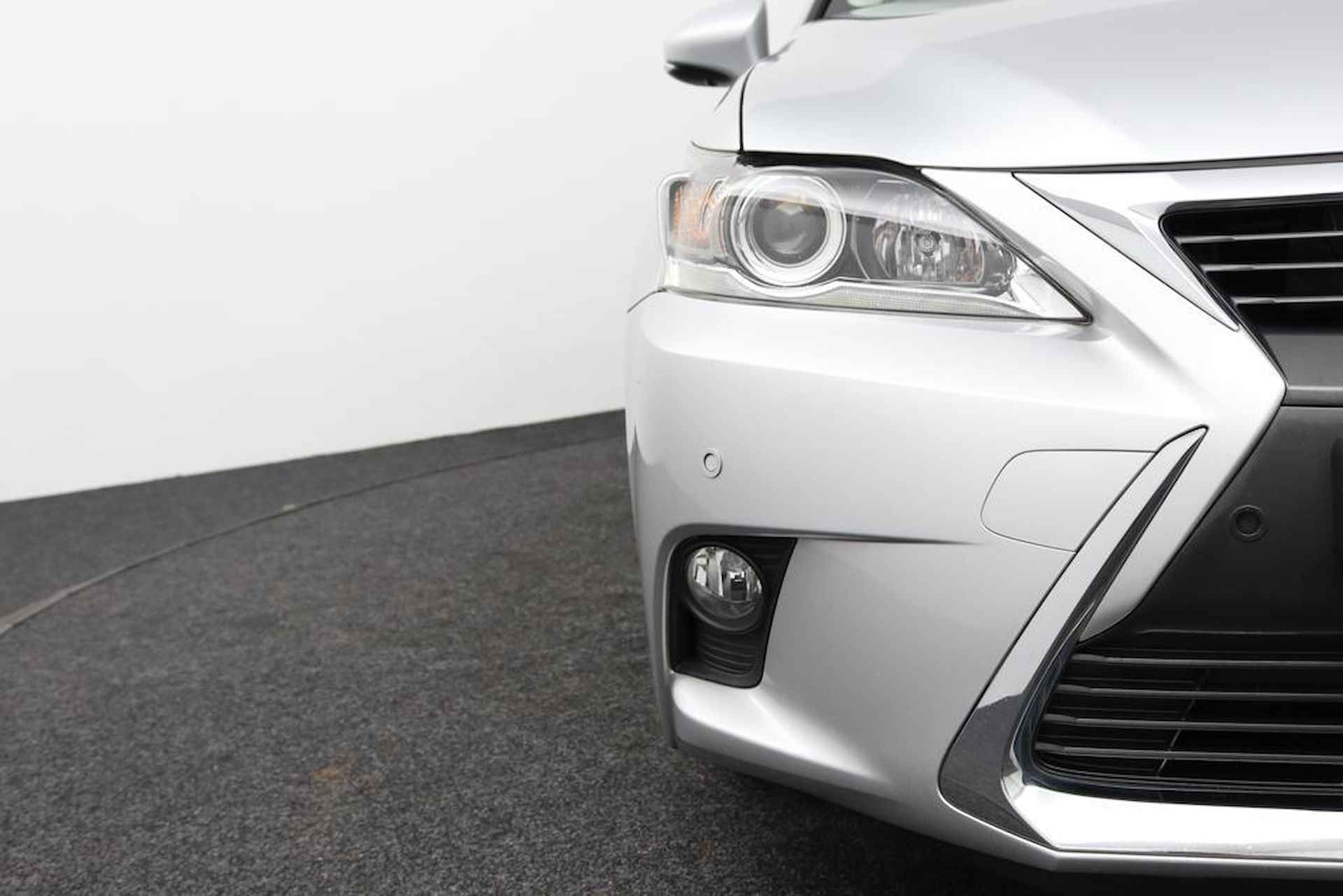 Lexus CT 200h 25th Edition | 16 Inch Lichtmetalen velgen | Parkeersensoren | Stoelverwarming | Dealeronderhouden - 35/47